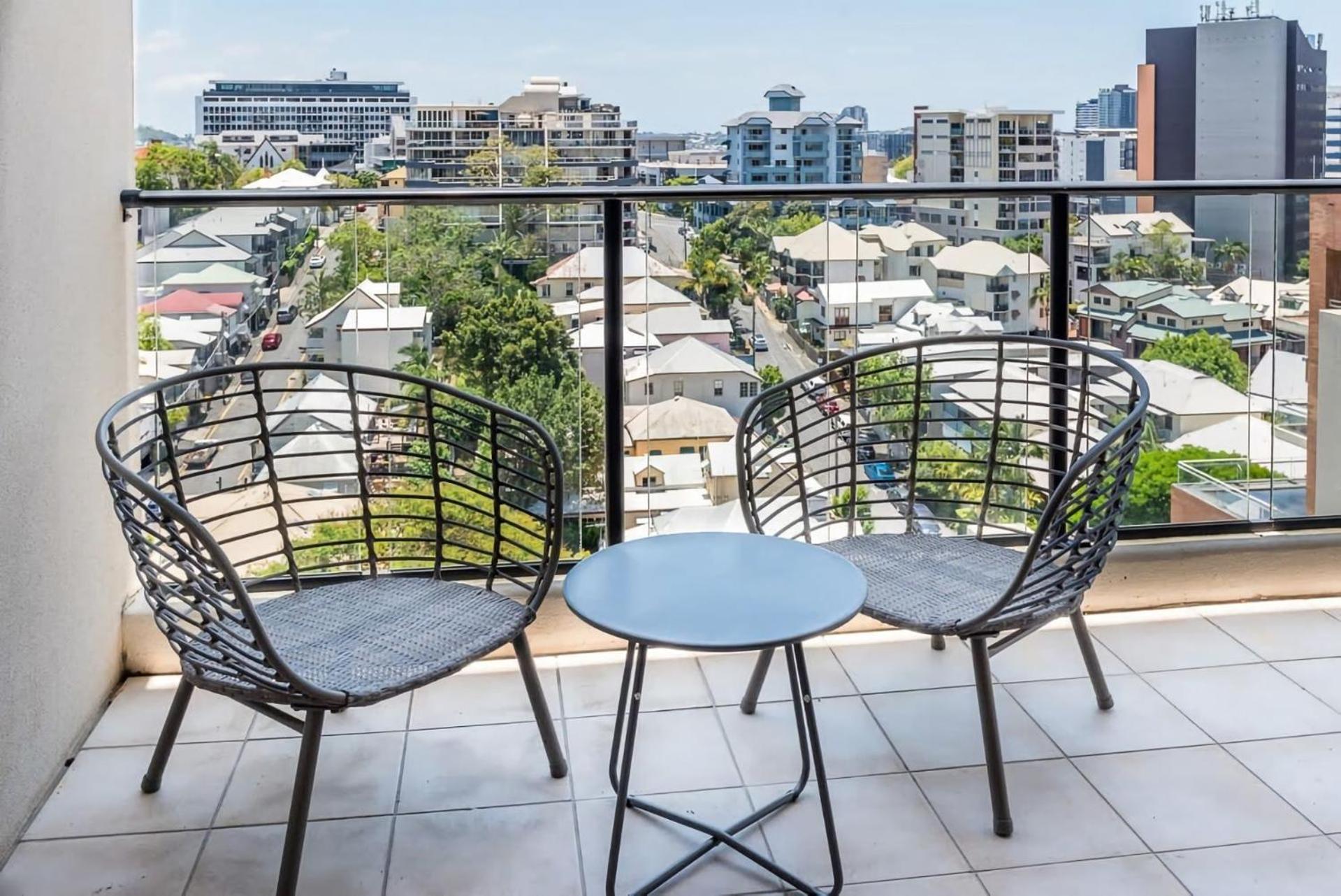 Apartamento Stylish Retreat With Pool Parking *