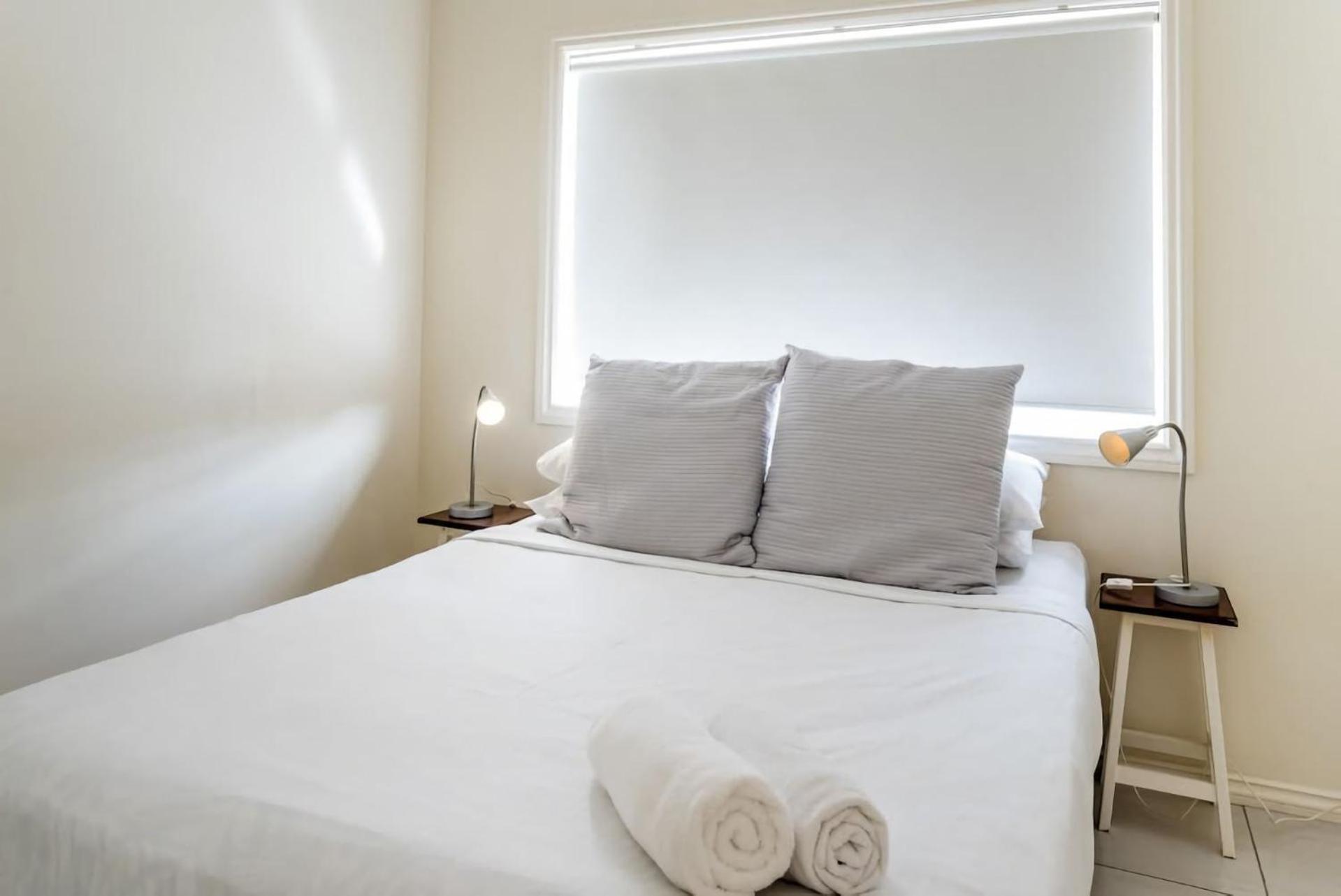 Contemporary 2br Escape Upper Level Sanctuary