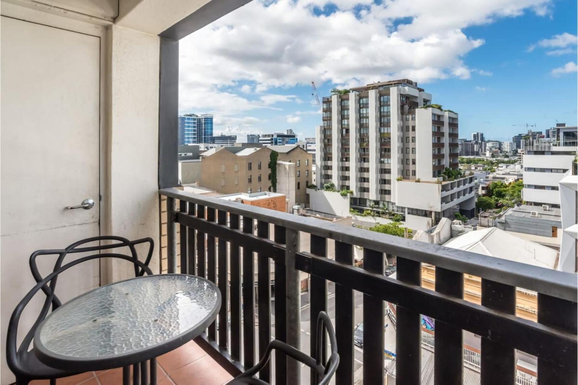 Urban Oasis With Gym Sauna And Hot Tub * Brisbane