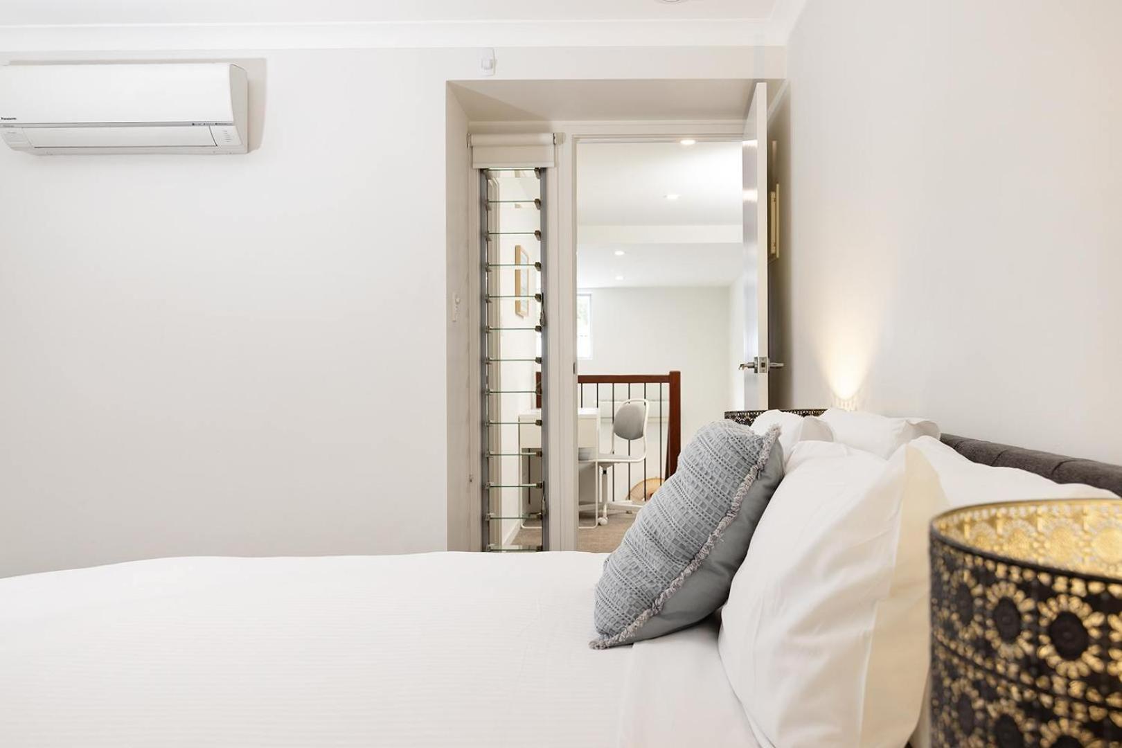 Huge Family Townhouse 3 Bathrooms 5km To * Brisbane