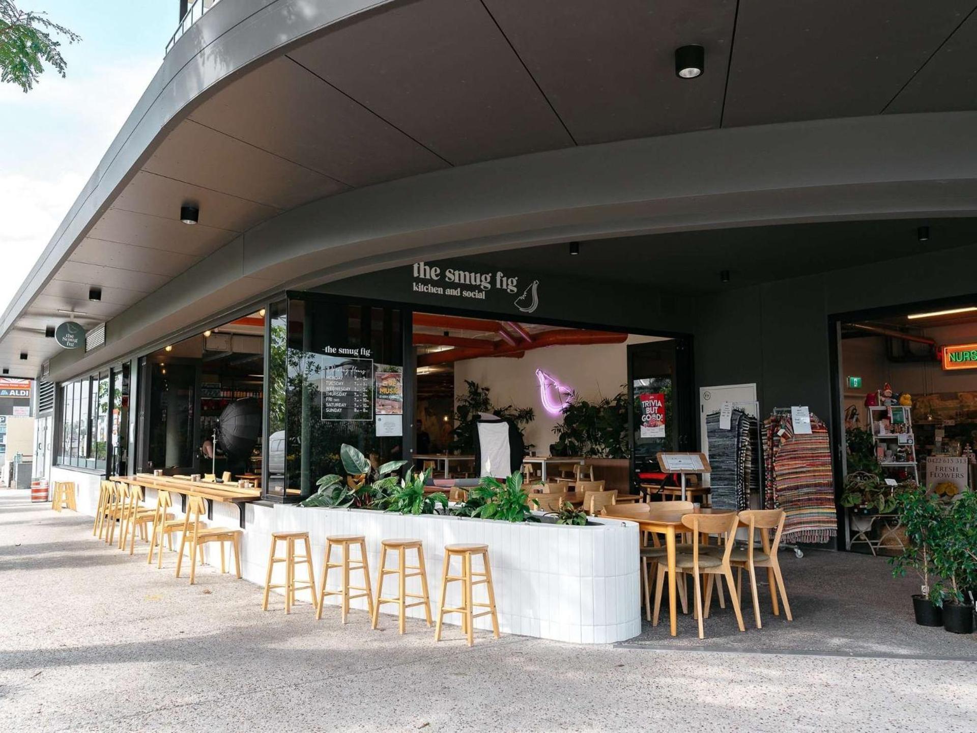 Hanlon Park Escape 250m To Stones Corner Village Brisbane