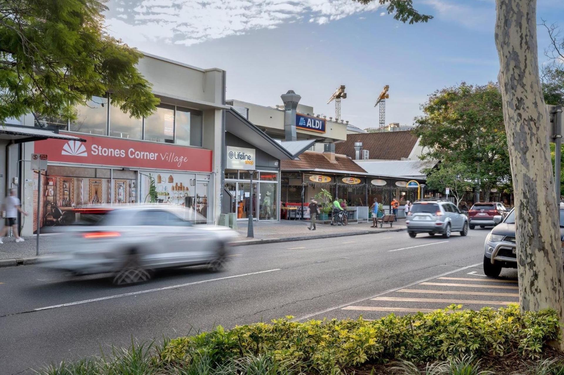 Hanlon Park Escape 250m To Stones Corner Village Brisbane