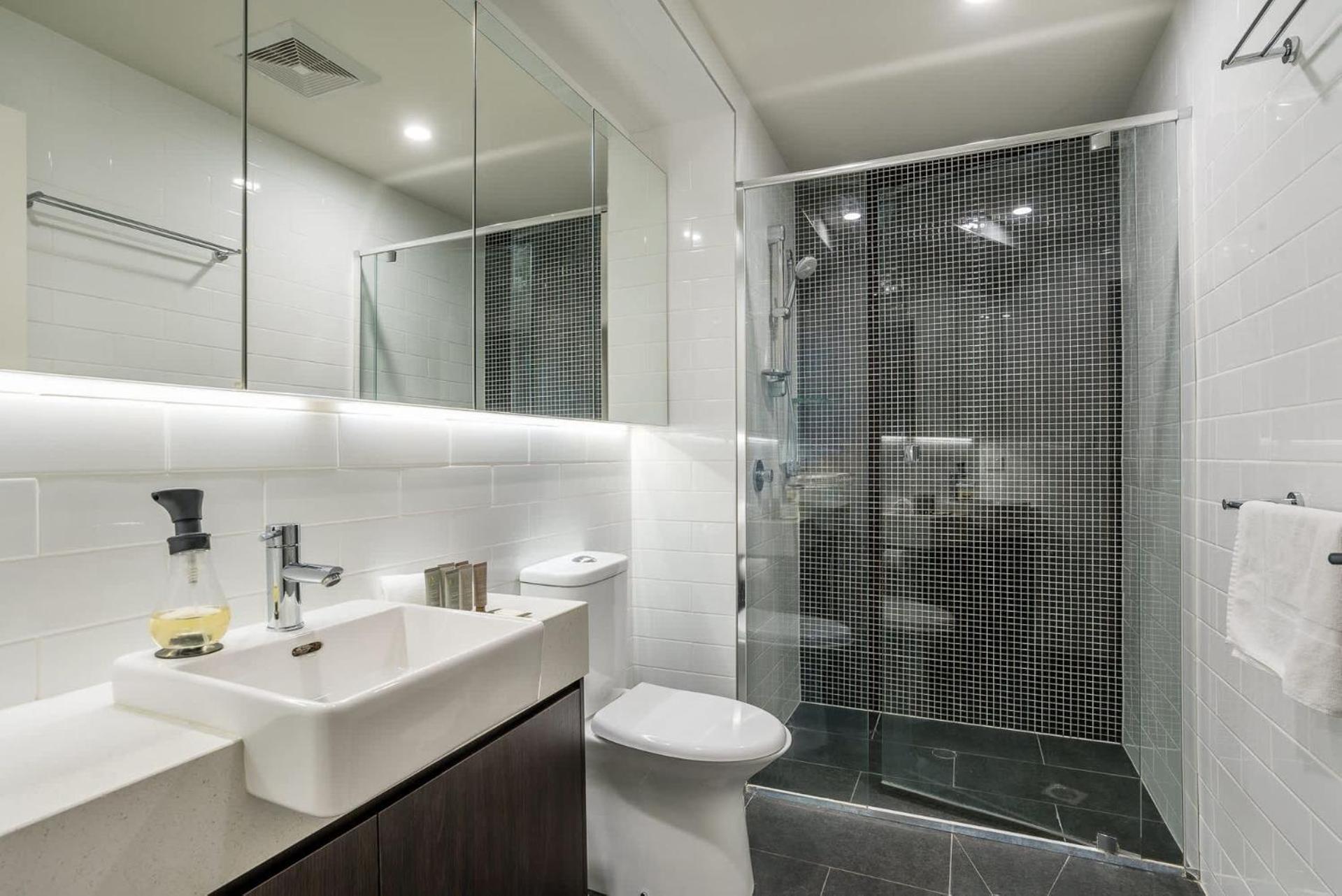 Hanlon Park Escape 250m To Stones Corner Village Brisbane