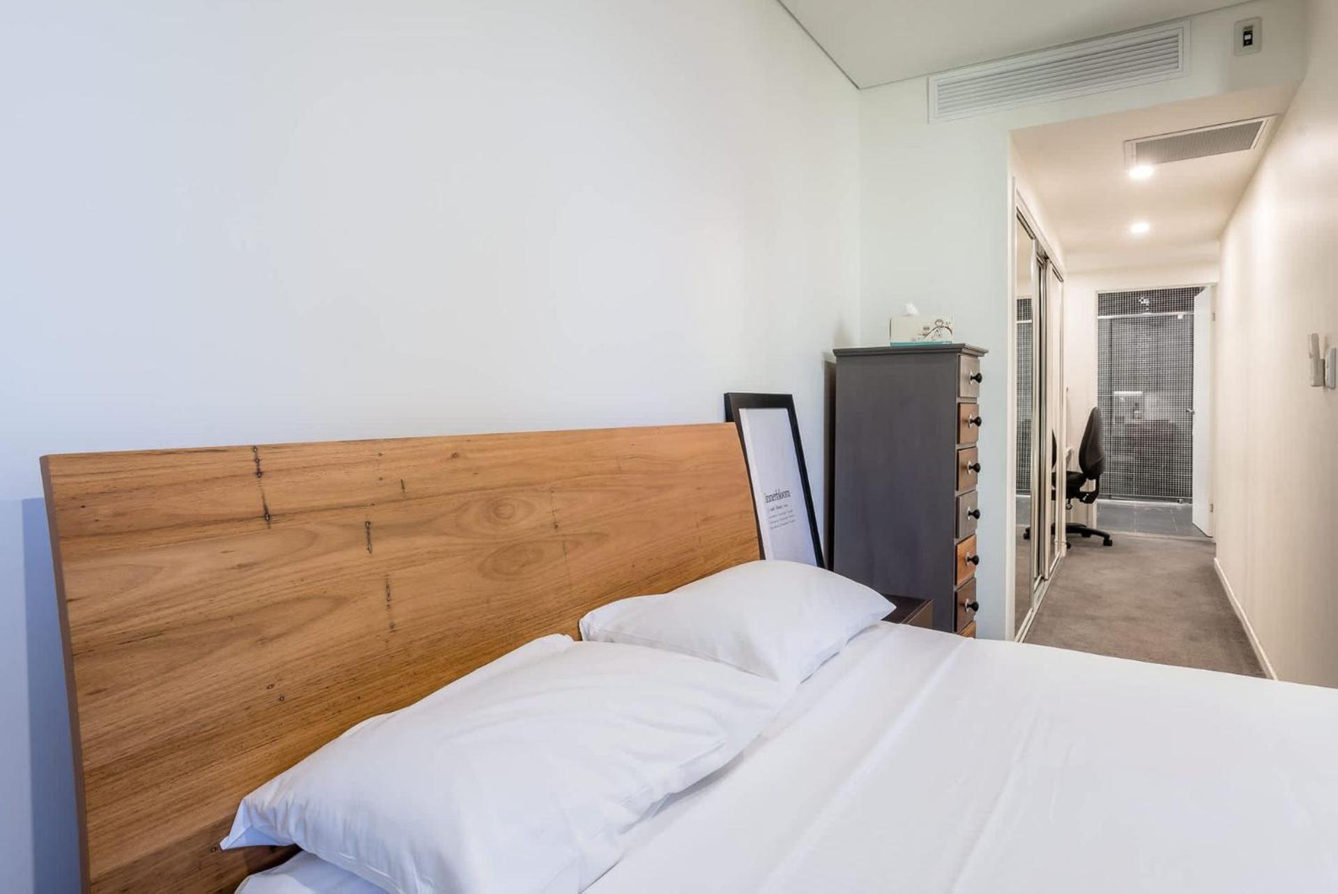 Hanlon Park Escape 250m To Stones Corner Village * Brisbane