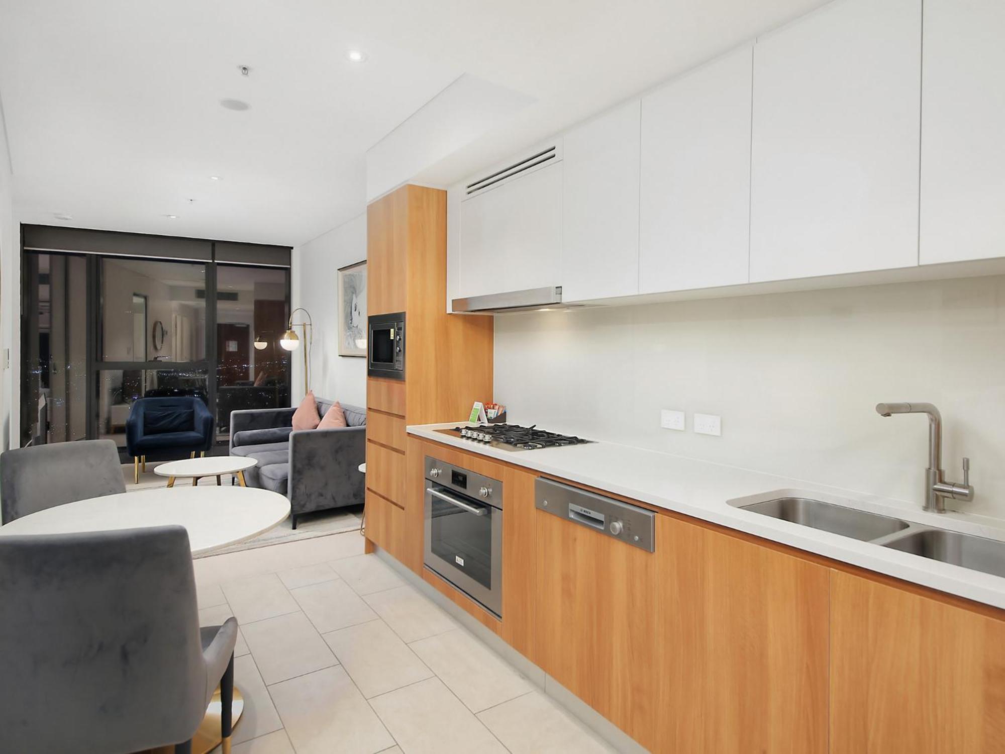 The Gatsby Escape Skytower Luxury Living At Level 71 Apartment Brisbane