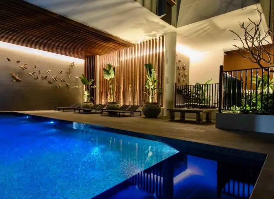 West End Boutique - Private 2 Bedroom 2 Bathroom Near South & Bne City