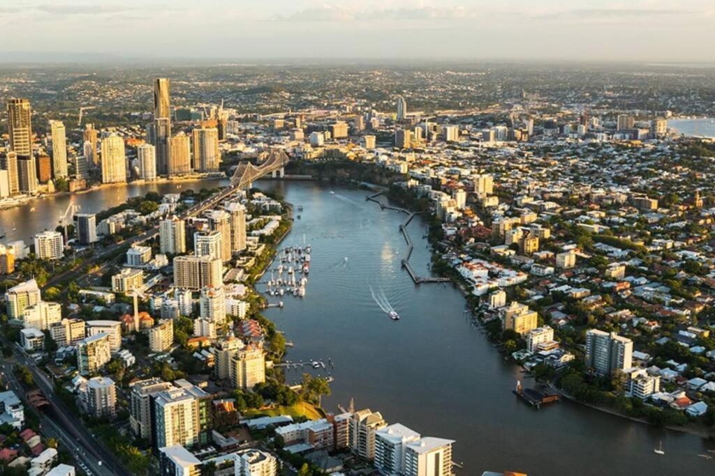 West End Boutique - Private 2 Bedroom 2 Bathroom Near South & Bne City Apartamento