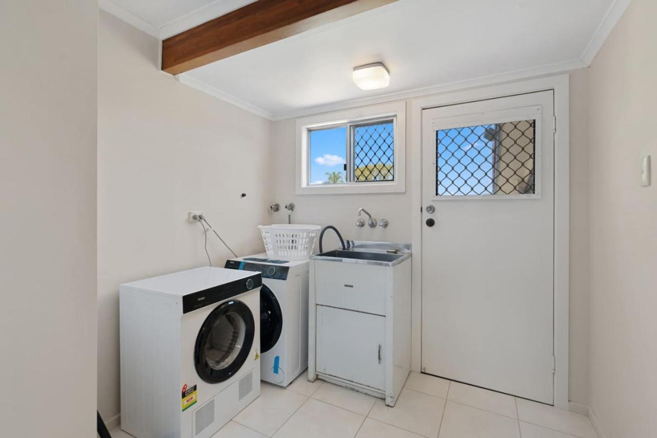 Holiday home Charming 4br House W Pool And Parking Near Sunnybank *