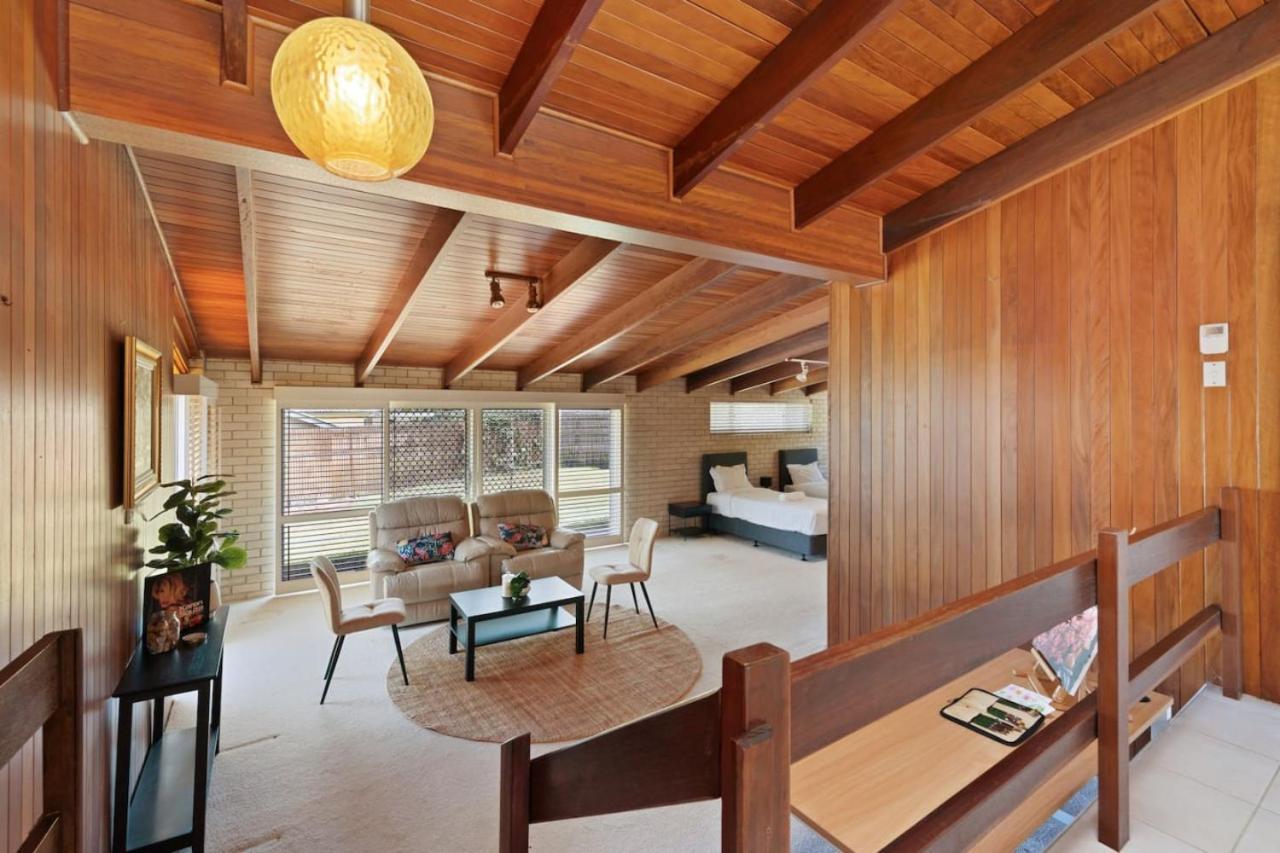 Charming 4br House W Pool And Parking Near Sunnybank *