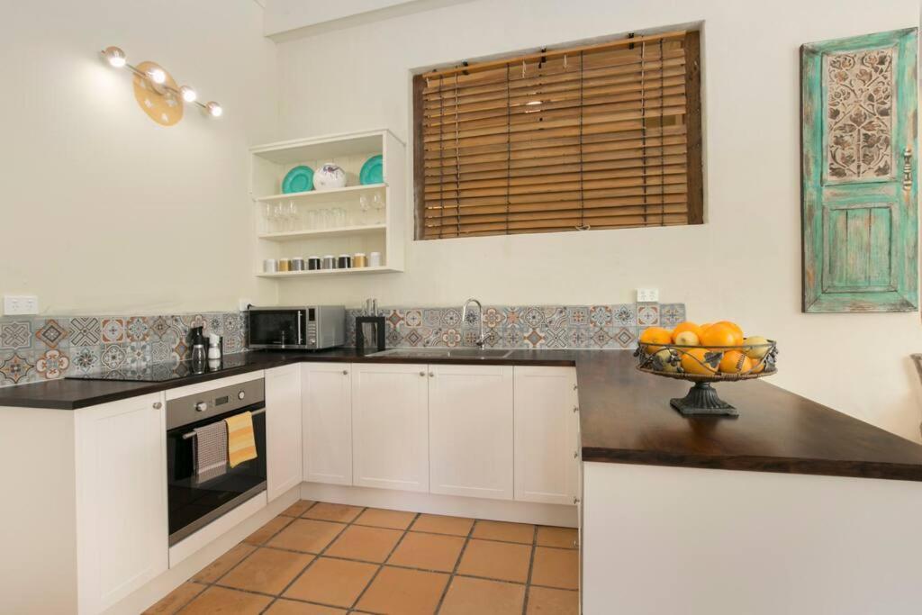Holiday home Tallywood 3 The Hacienda 2bed Pets Yard Pool Brisbane