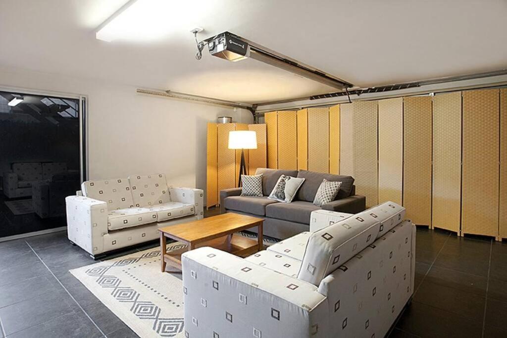 Holiday home Lambert House, Luxury, Sleeps 15 *