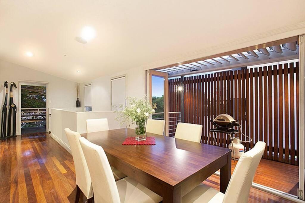 Lambert House, Luxury, Sleeps 15 Holiday home