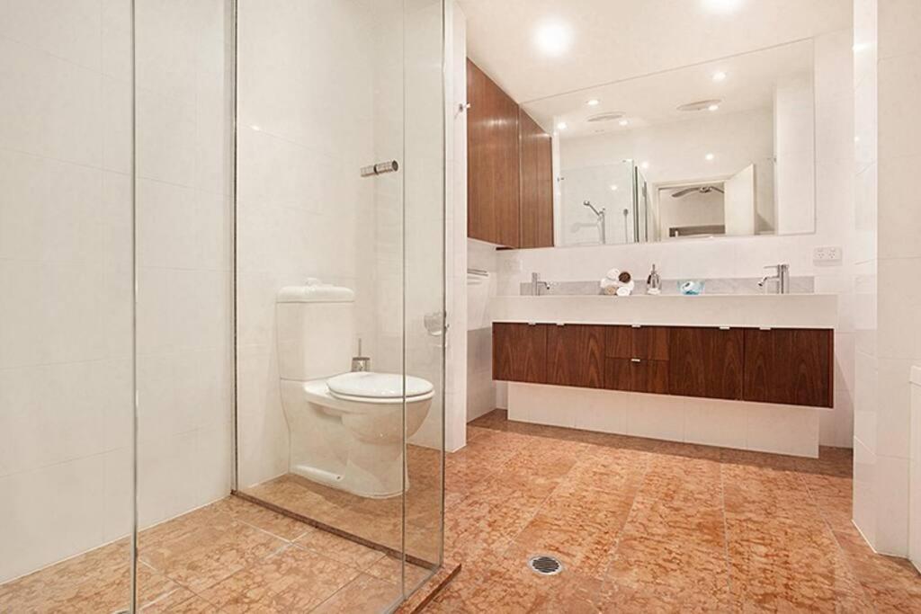 Holiday home Lambert House, Luxury, Sleeps 15 Brisbane