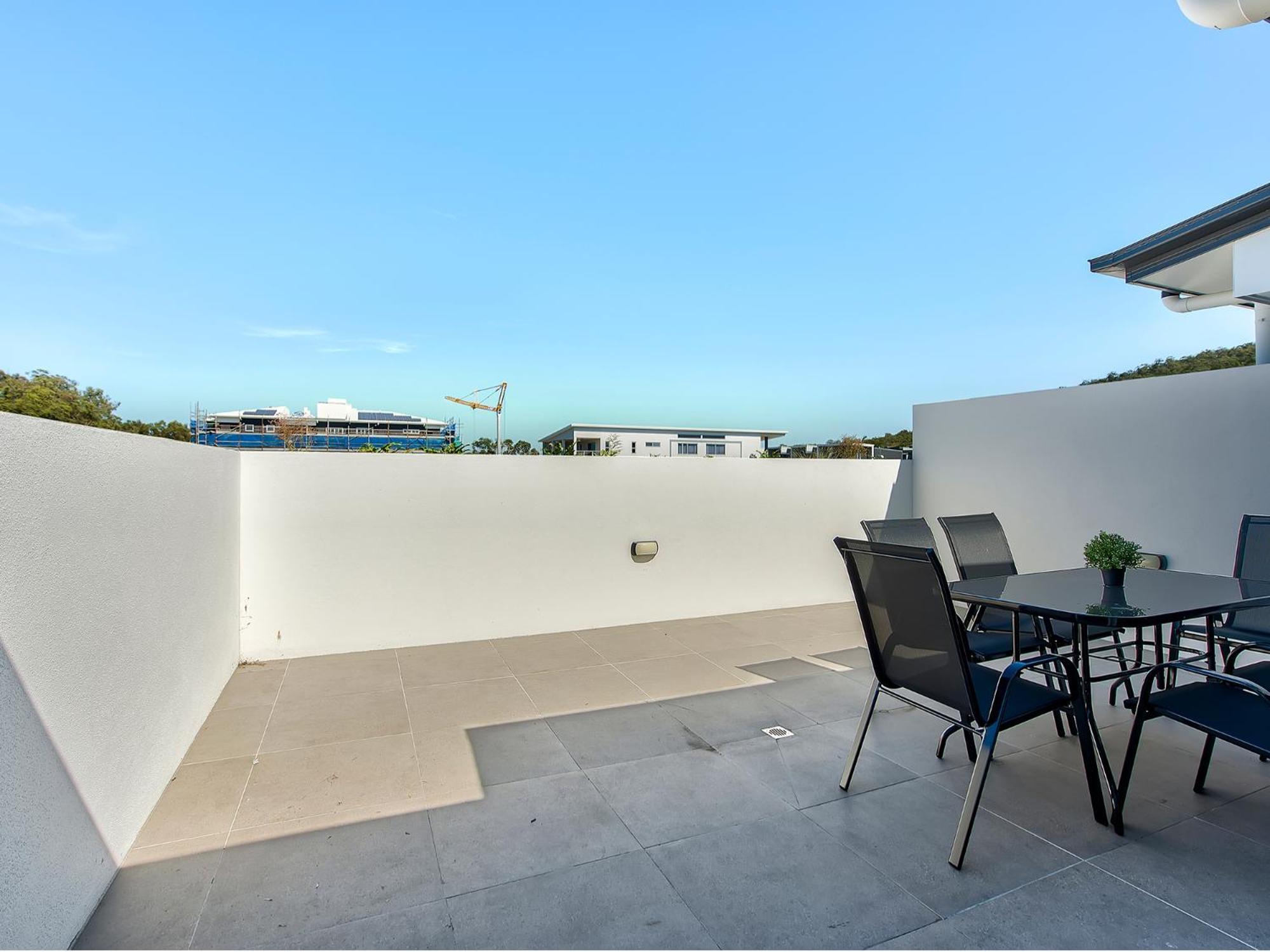 Apartment Newly Spacious Floor Good View Brisbane