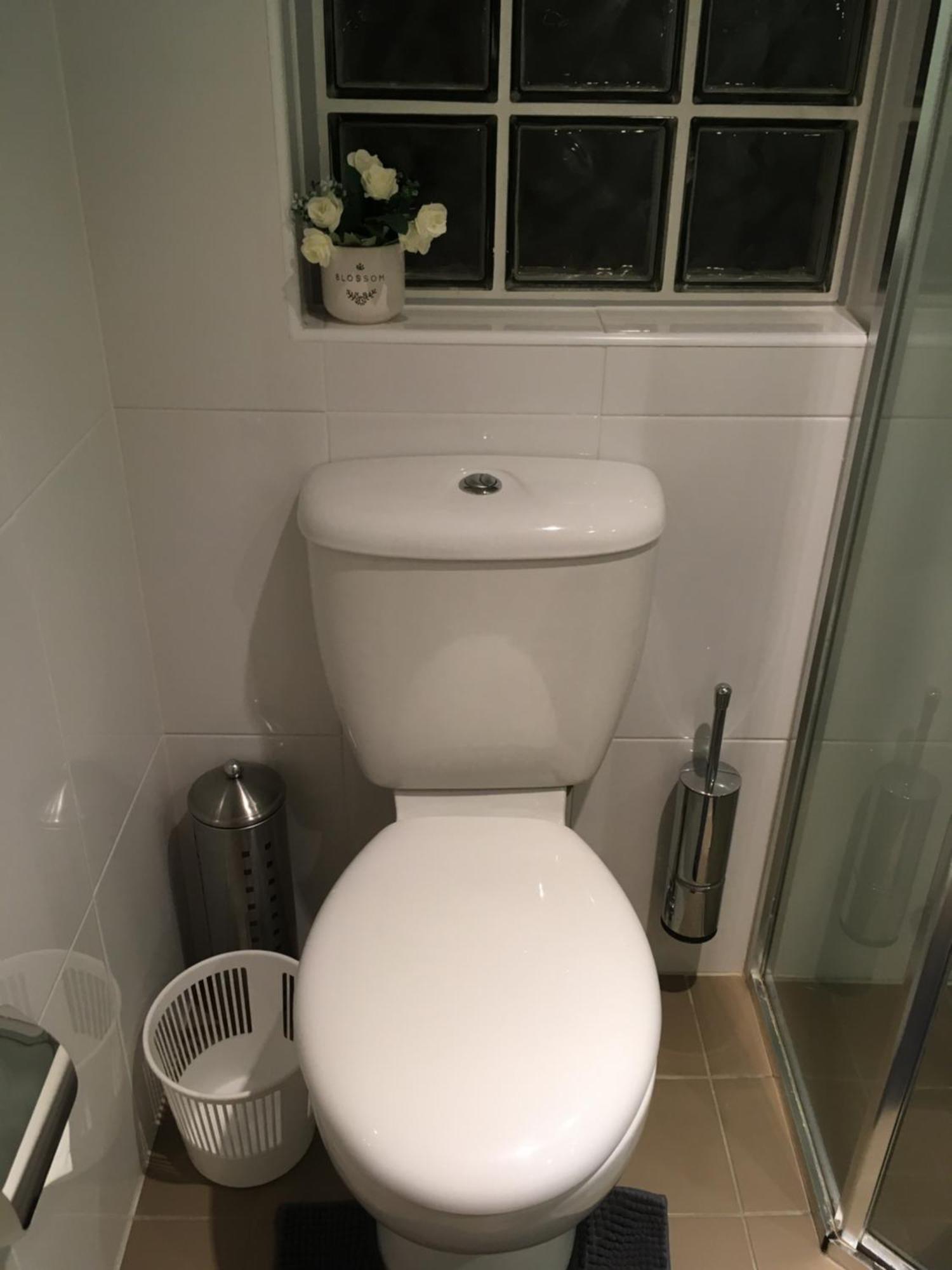 Merivale In South Two Beds Two Baths One Parking Apartment *