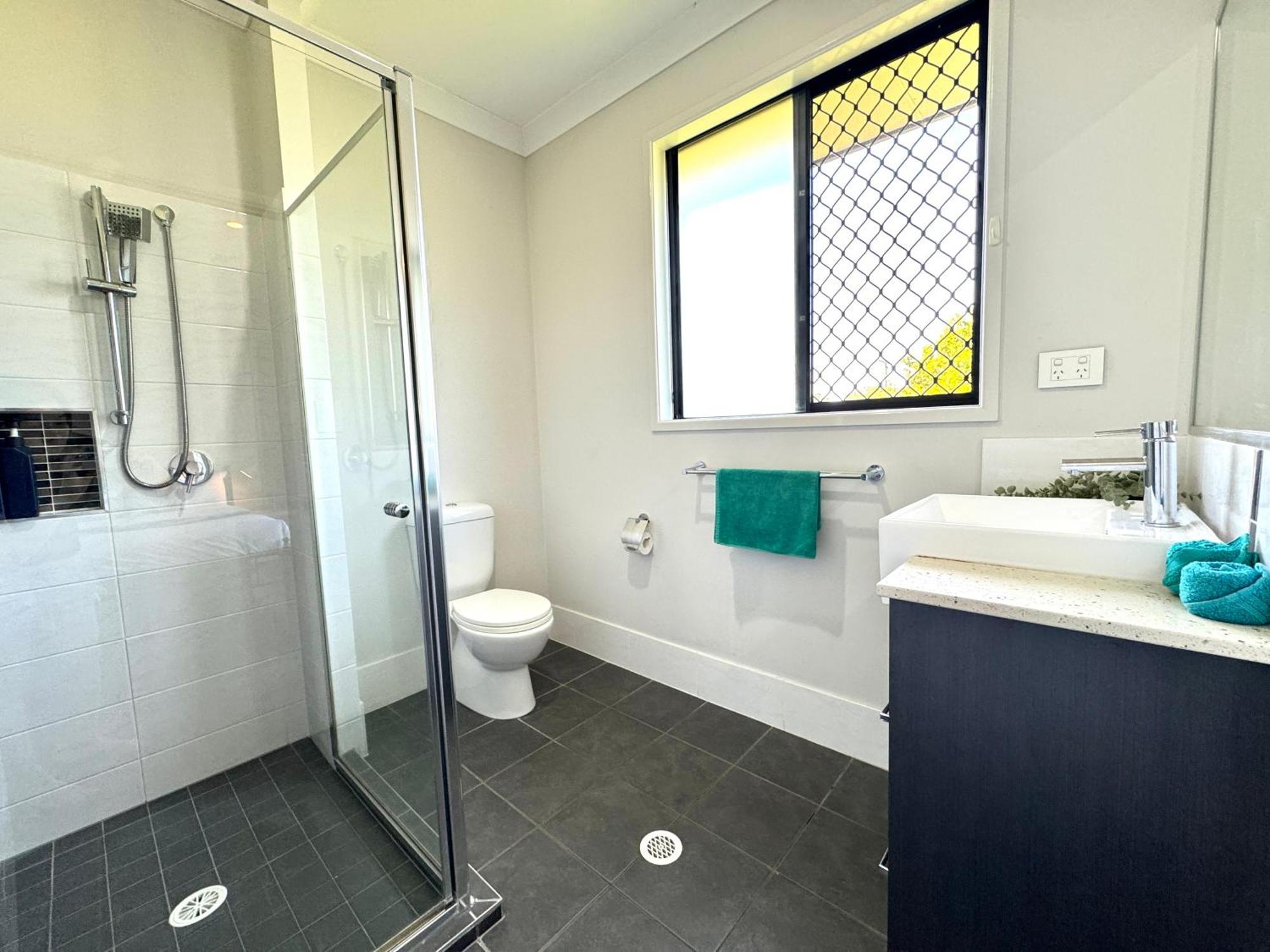 Guest house Cozy Share In Coopers Plains - Double With Private Bathroom *
