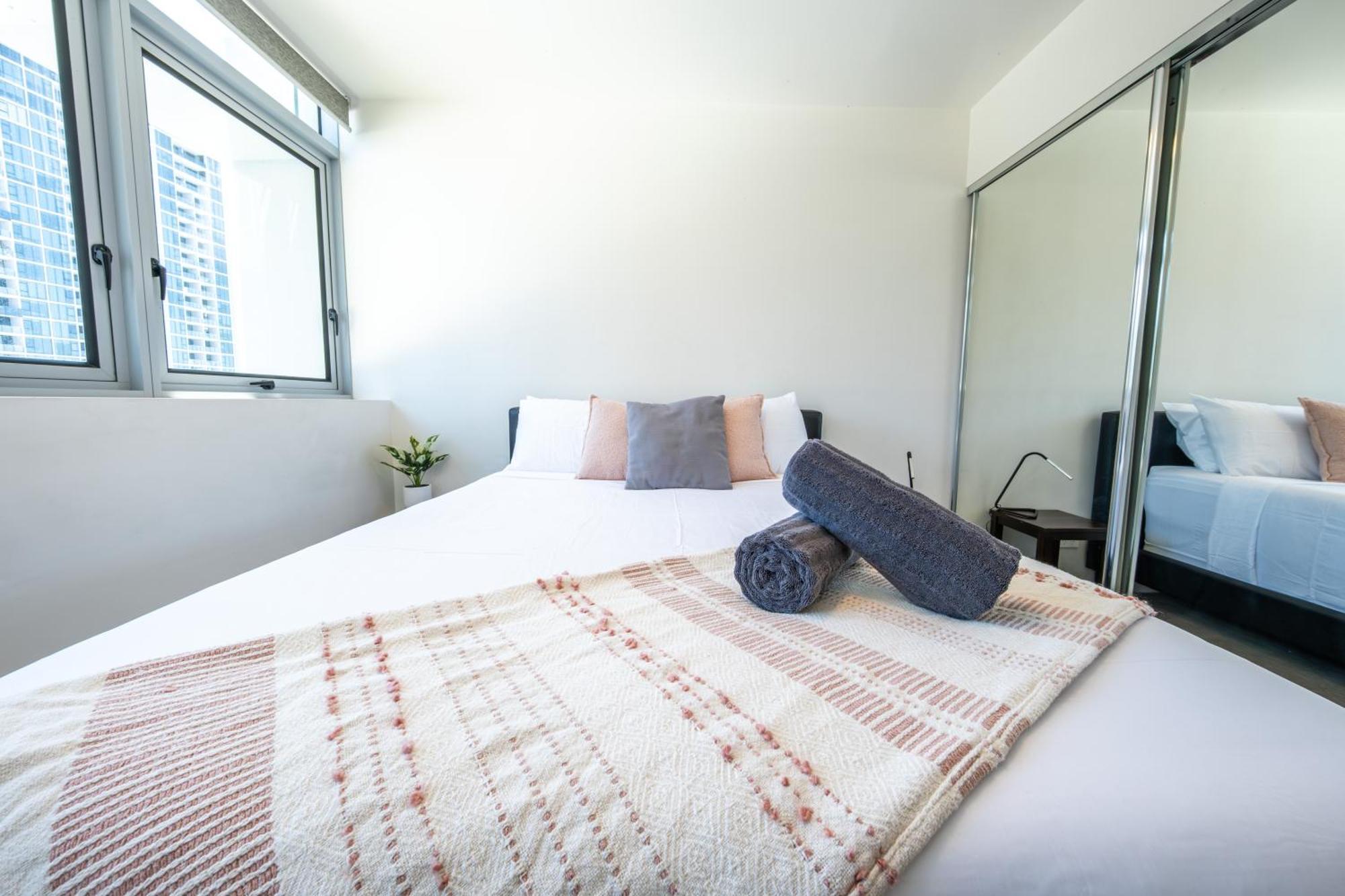 Skyring Newstead Apartment