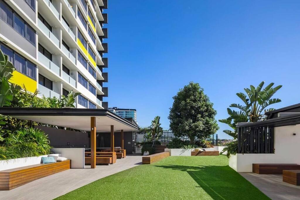 Hamilton Riverside Luxury W Carpark Apartment