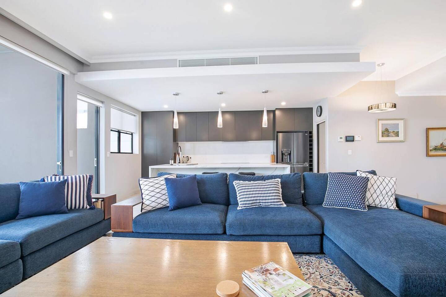 Apartment The Stuart Tri Level Luxury With Poolside Dining *