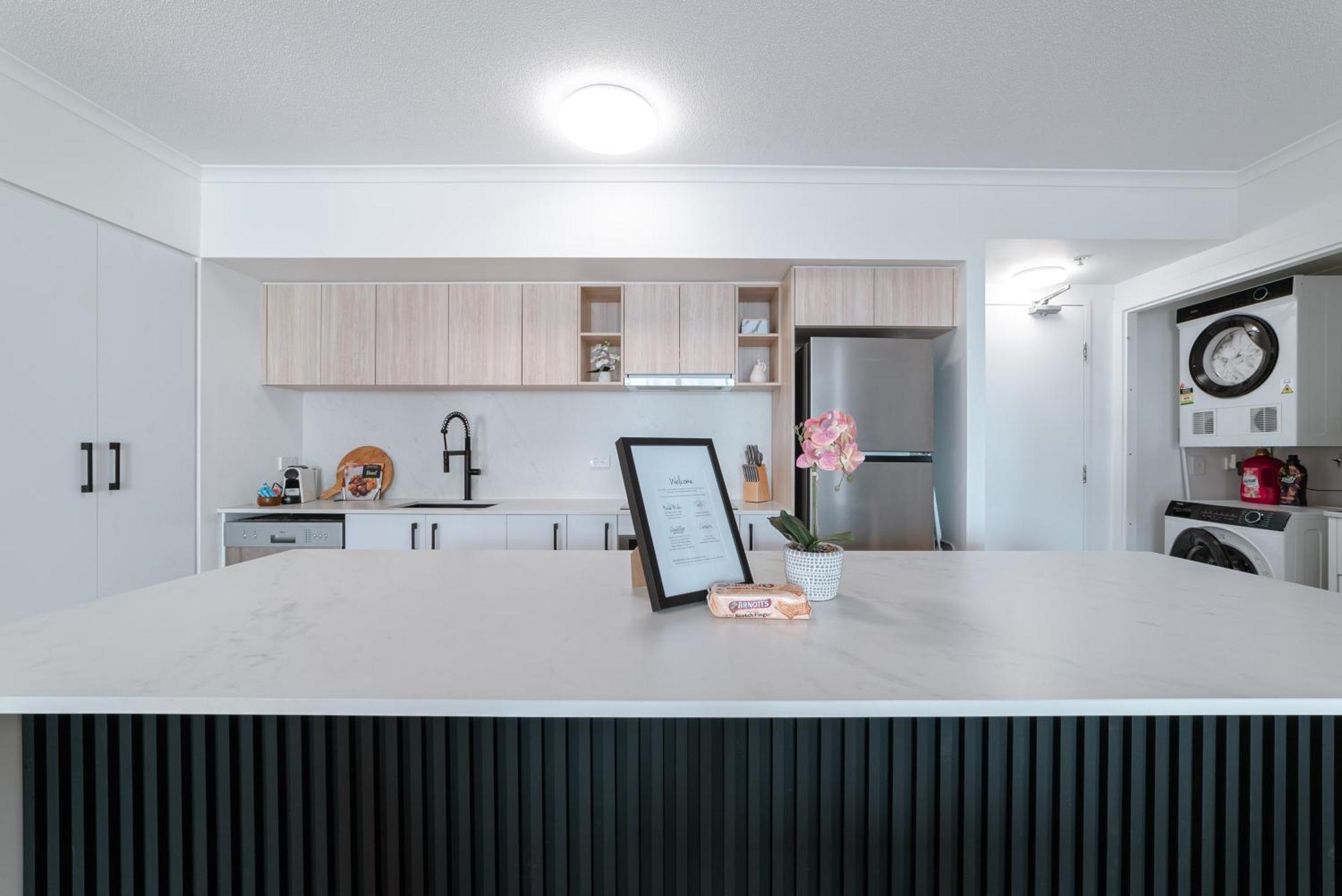 Lux 39th Floor 2br 2bath, River View, Pool, Gym, Wifi Apartment *