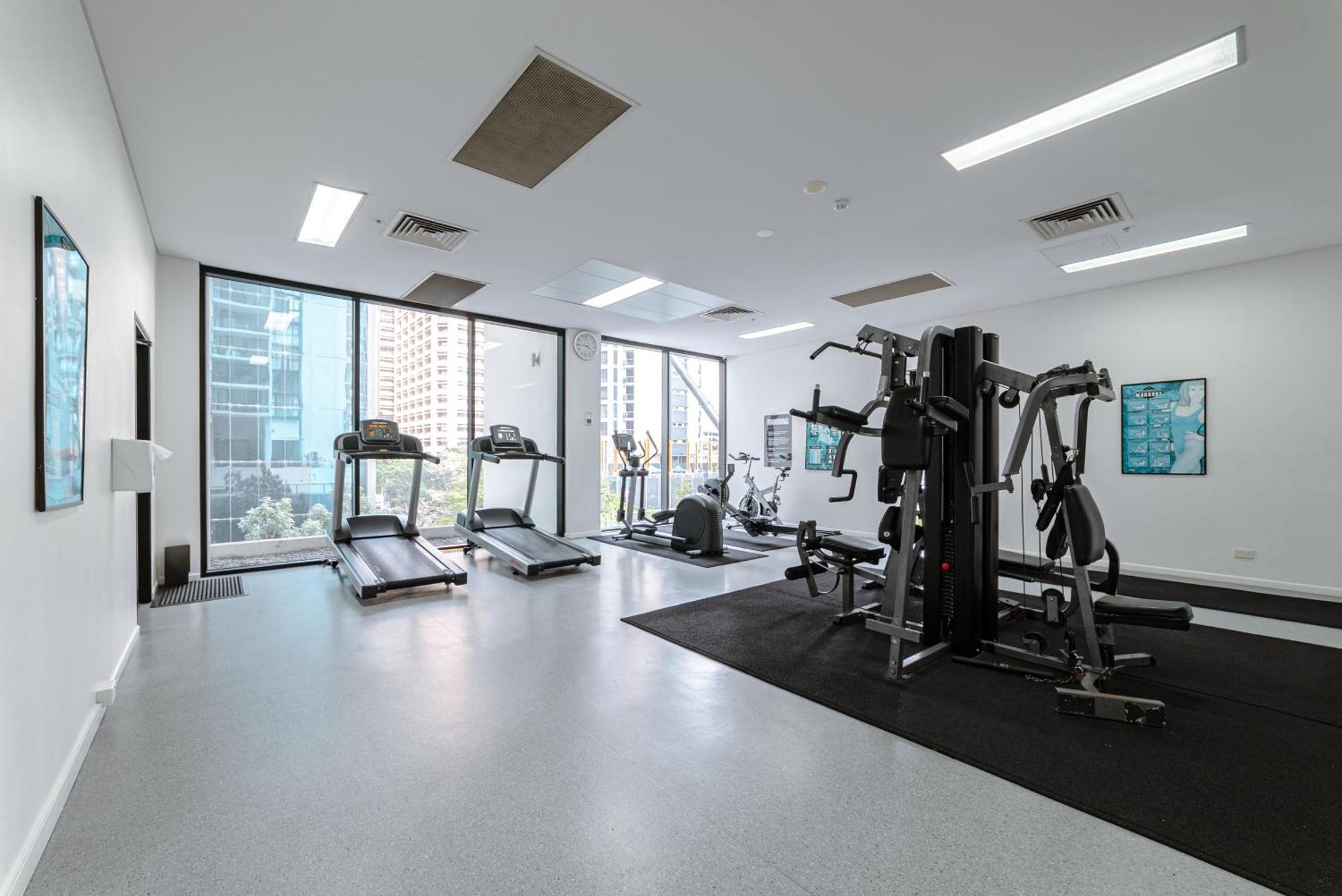 Lux 39th Floor 2br 2bath, River View, Pool, Gym, Wifi * Brisbane