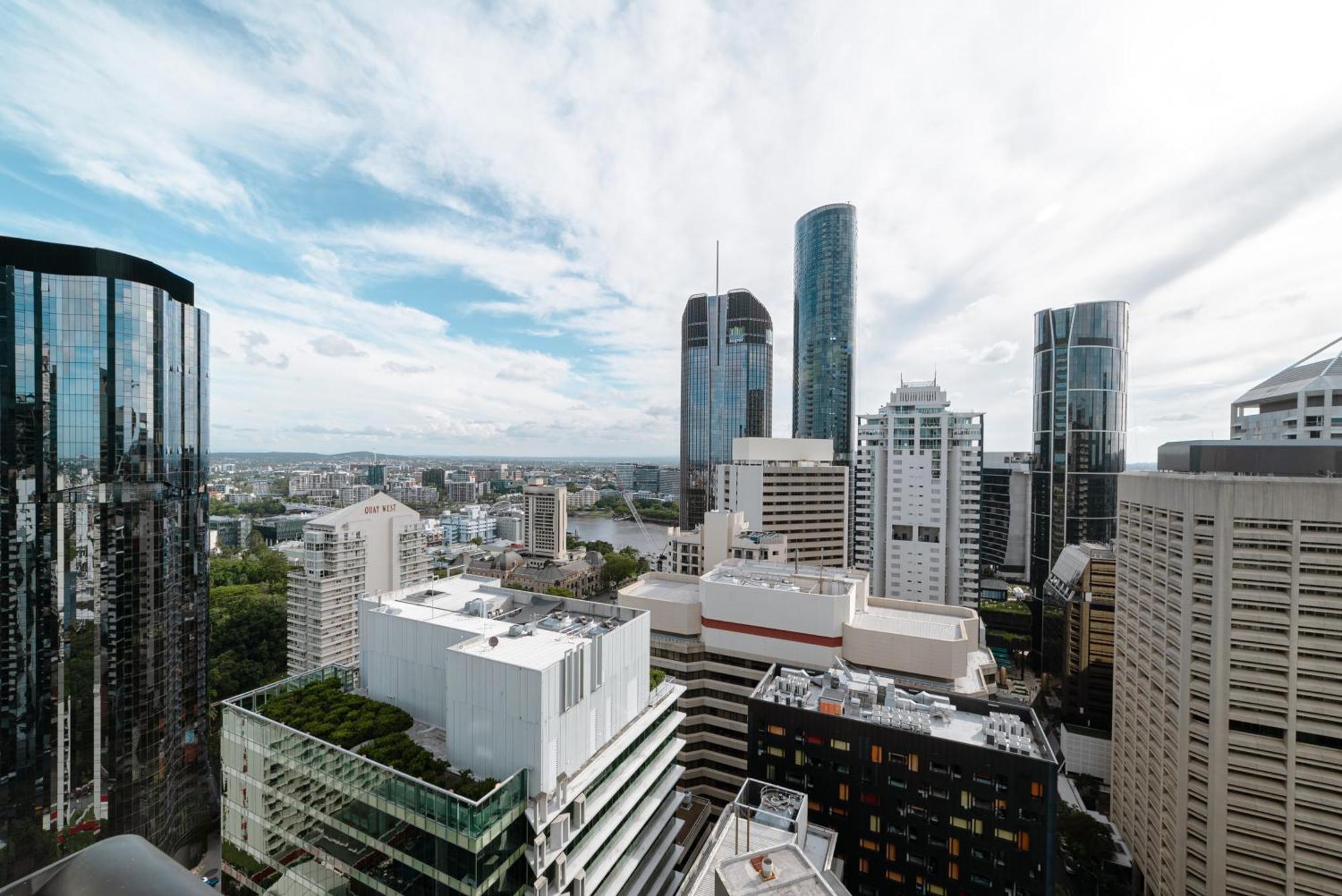 Lux 39th Floor 2br 2bath, River View, Pool, Gym, Wifi Apartamento *