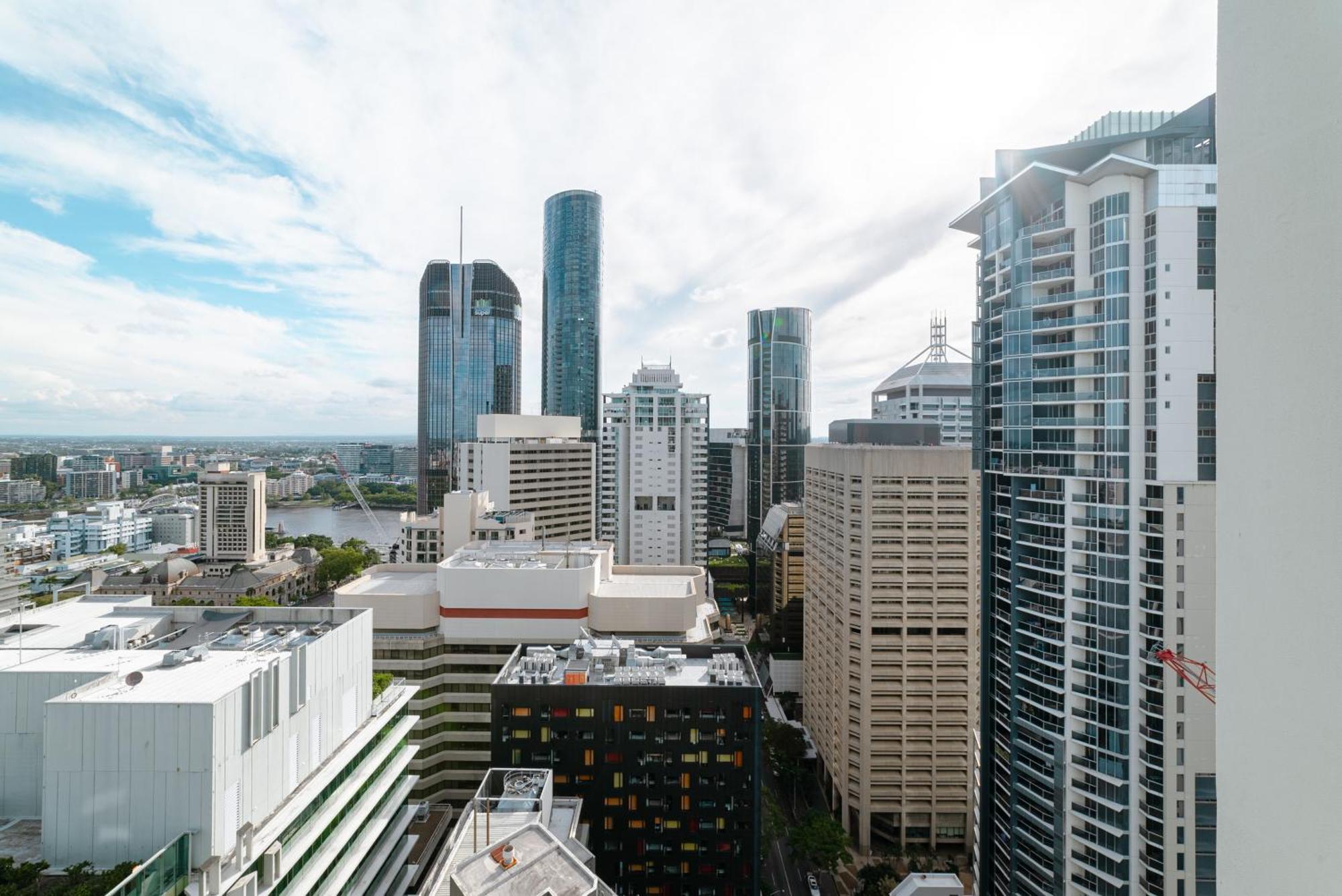 Lux 39th Floor 2br 2bath, River View, Pool, Gym, Wifi Apartamento *