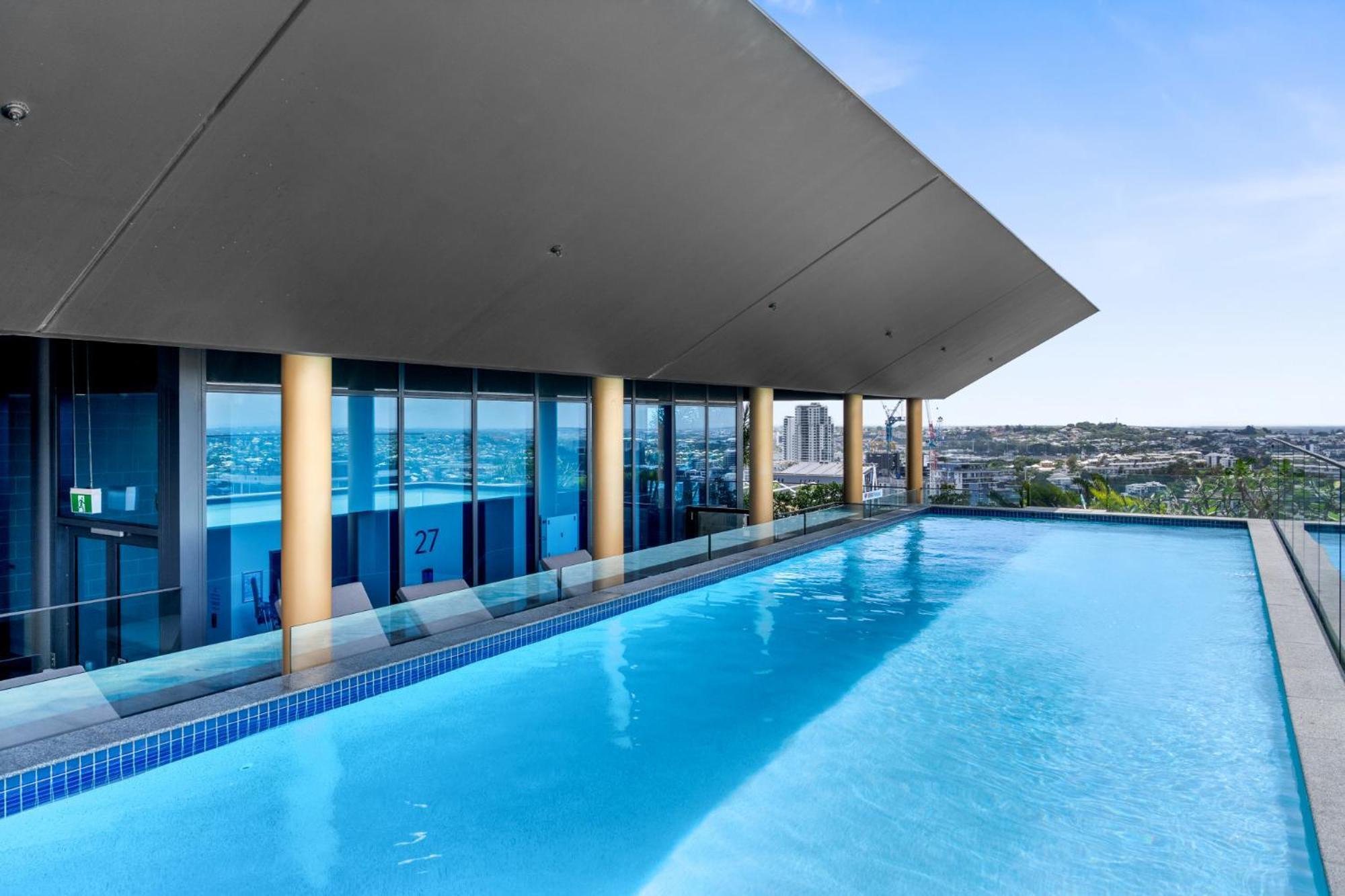 Sleek 1-bed With Rooftop Pool * Brisbane
