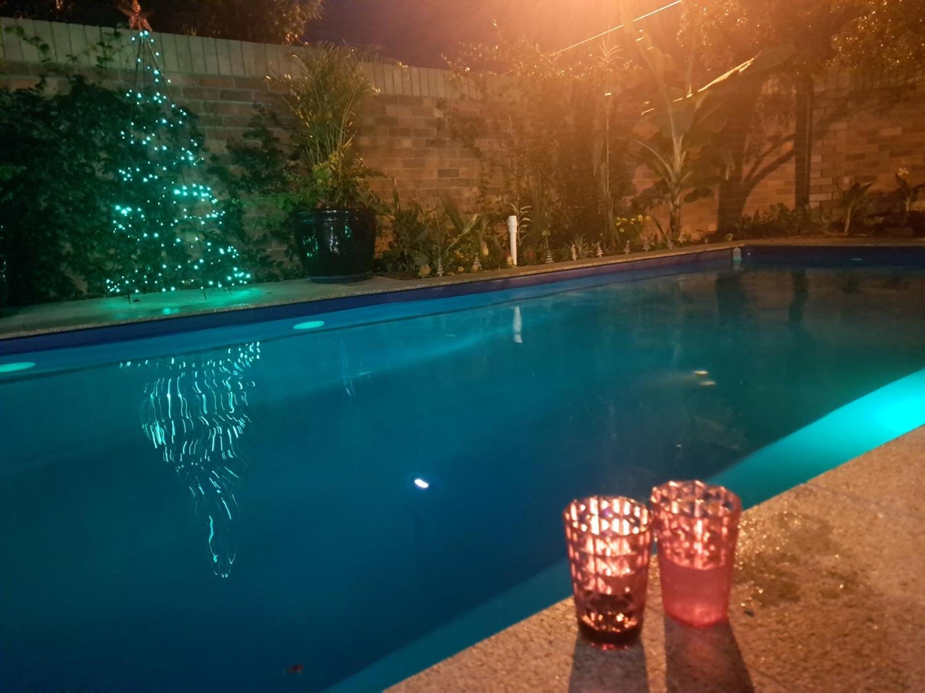 1960s Pool House - Hosted Acomodação com café da manhã  *