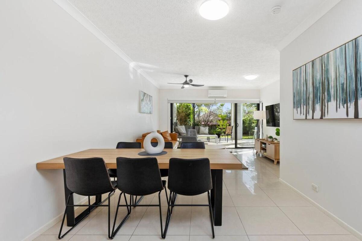 Garden 2bed X 2bath, Parking Brisbane