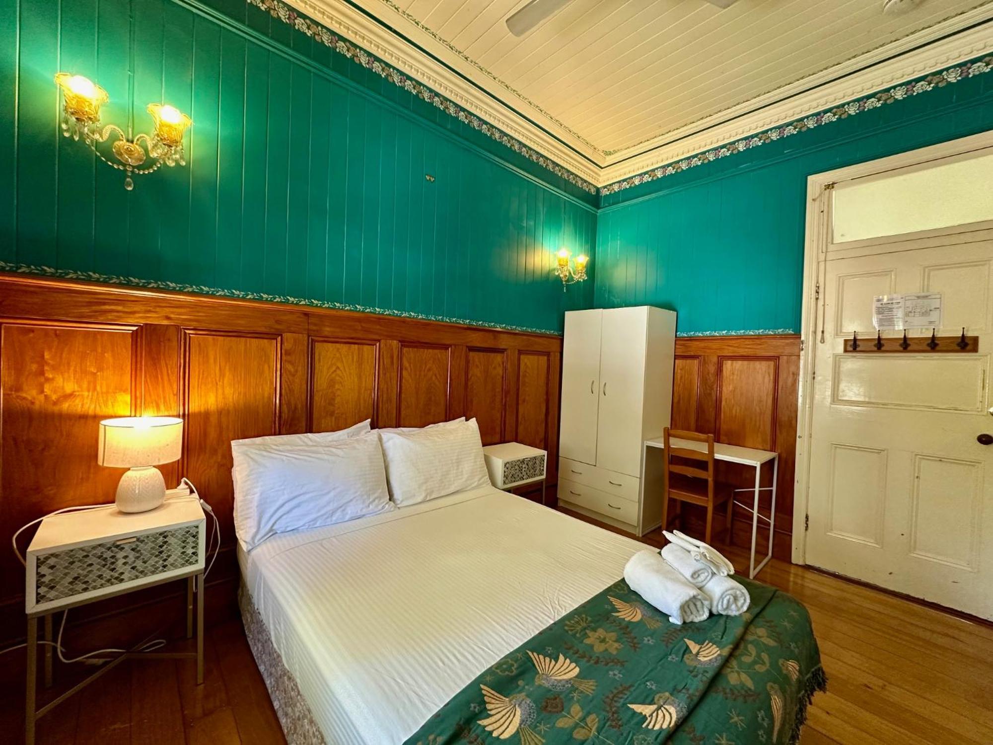 Hostel Minto *