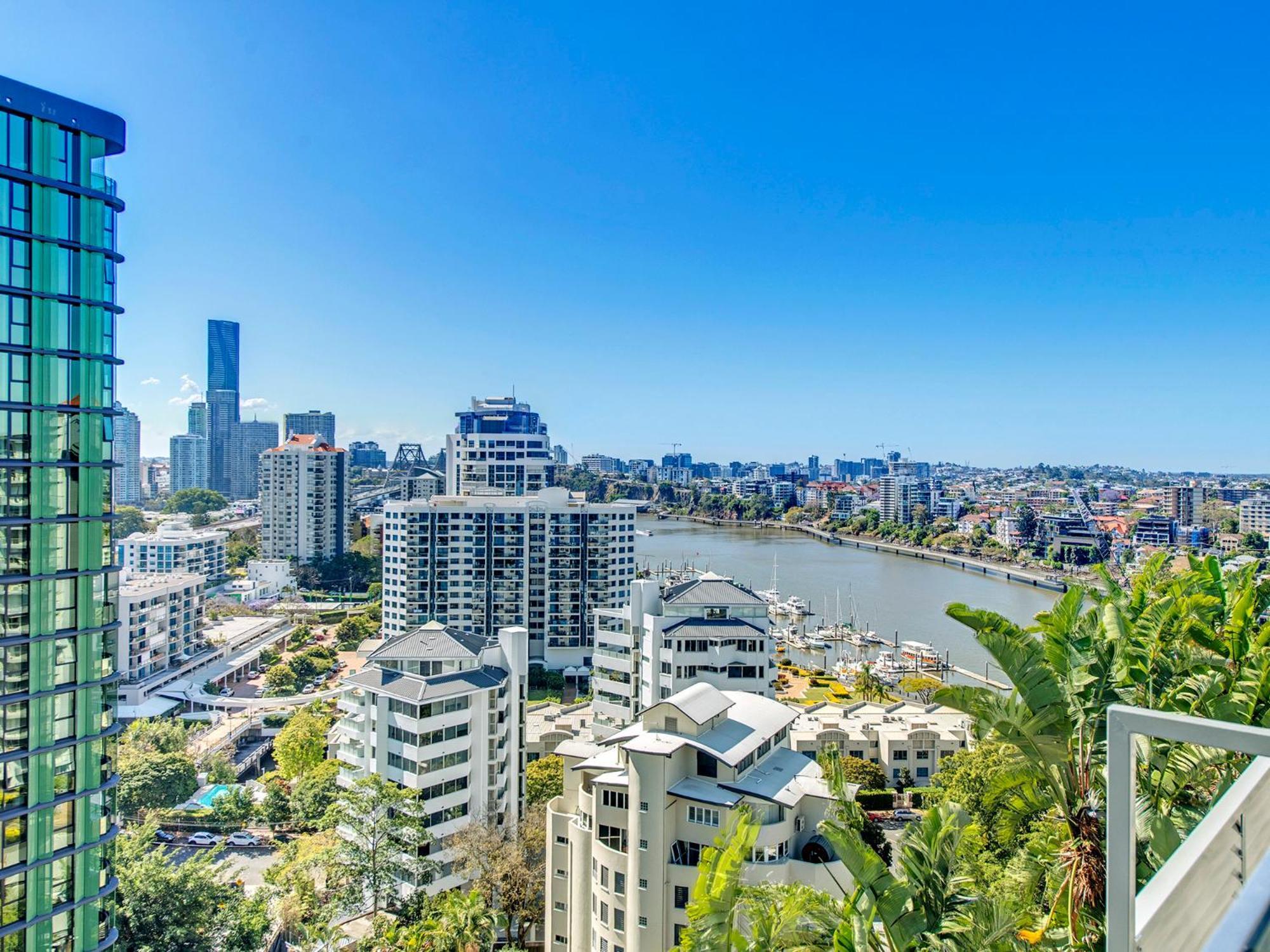 Apartment Lovely 2 Bedroom Executive *