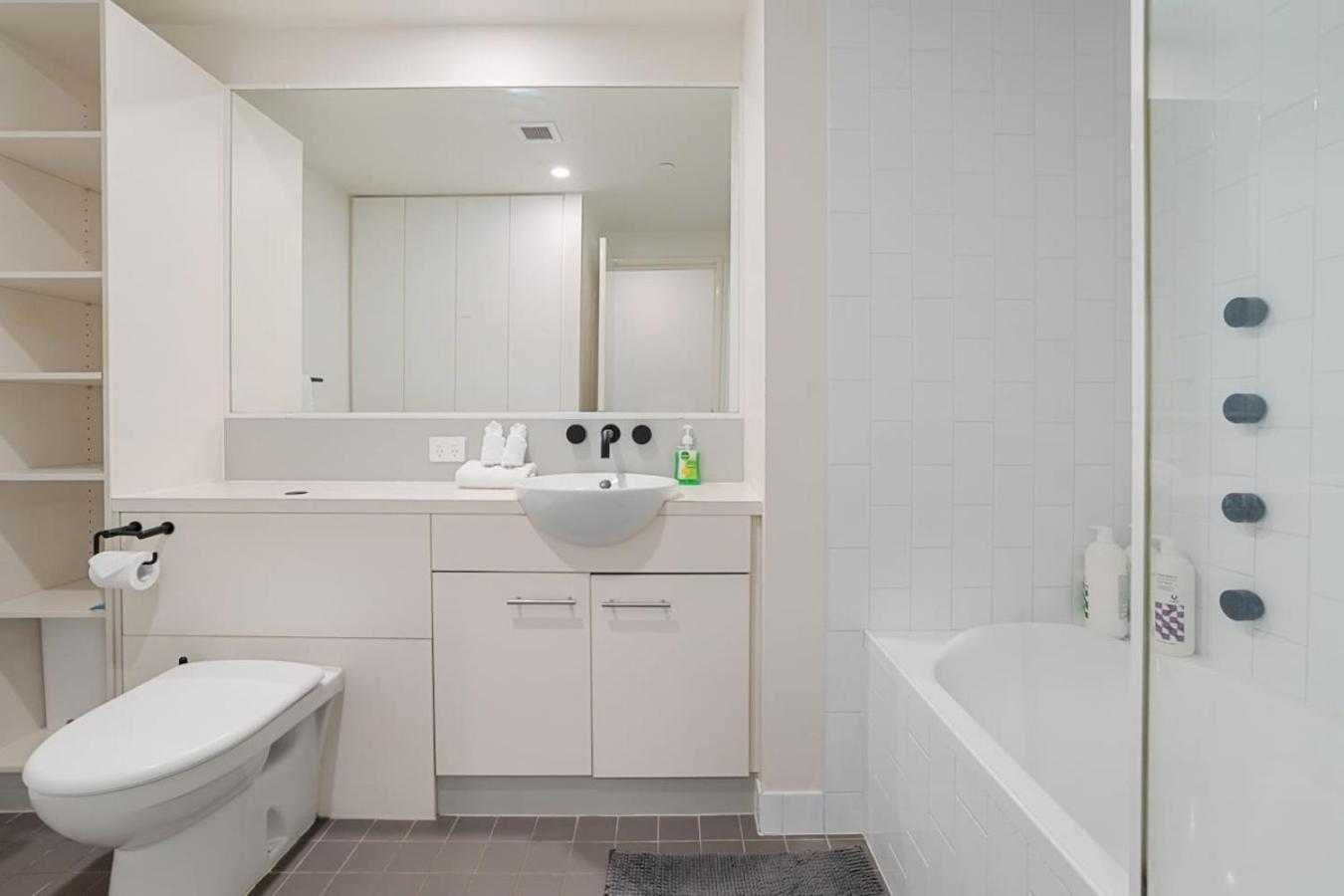 Value 2beds At Cbd With Pool Gym Carpark