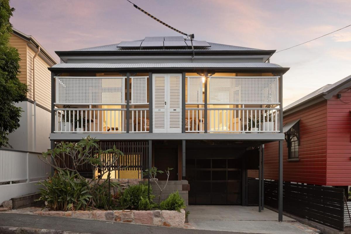 Inner Haven Enviro-luxury - With Free Parking Apartment Brisbane