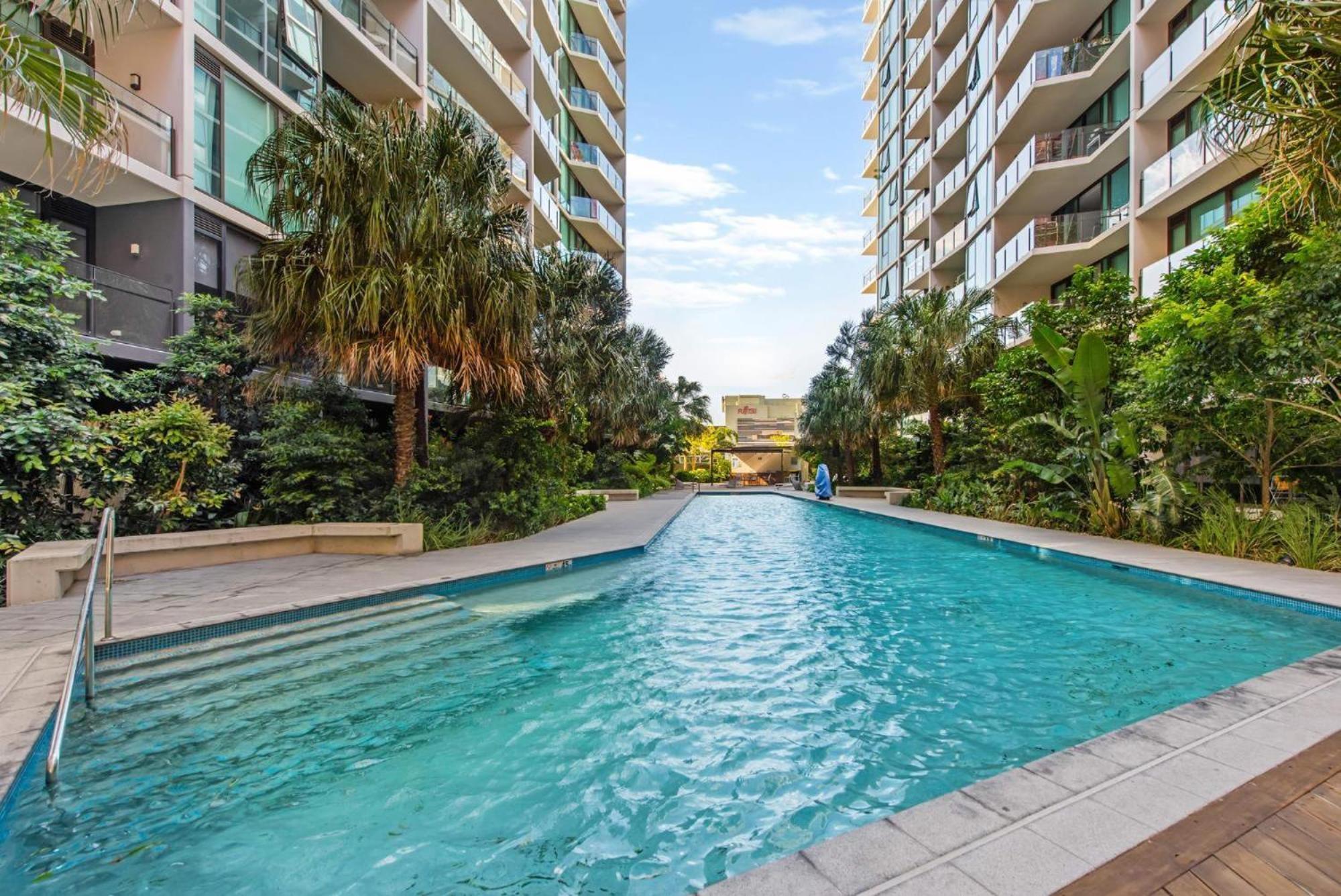 Capri - Free Secure Parking Apartment Brisbane