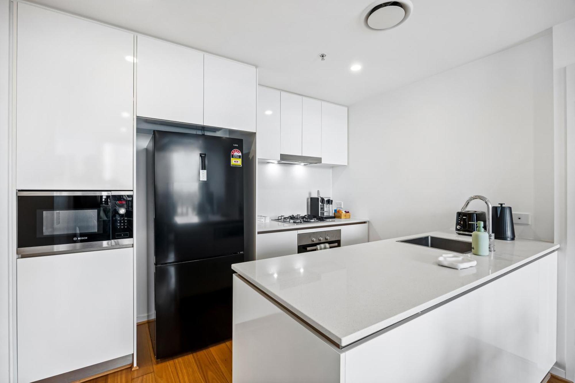 Capri - Free Secure Parking Apartment Brisbane