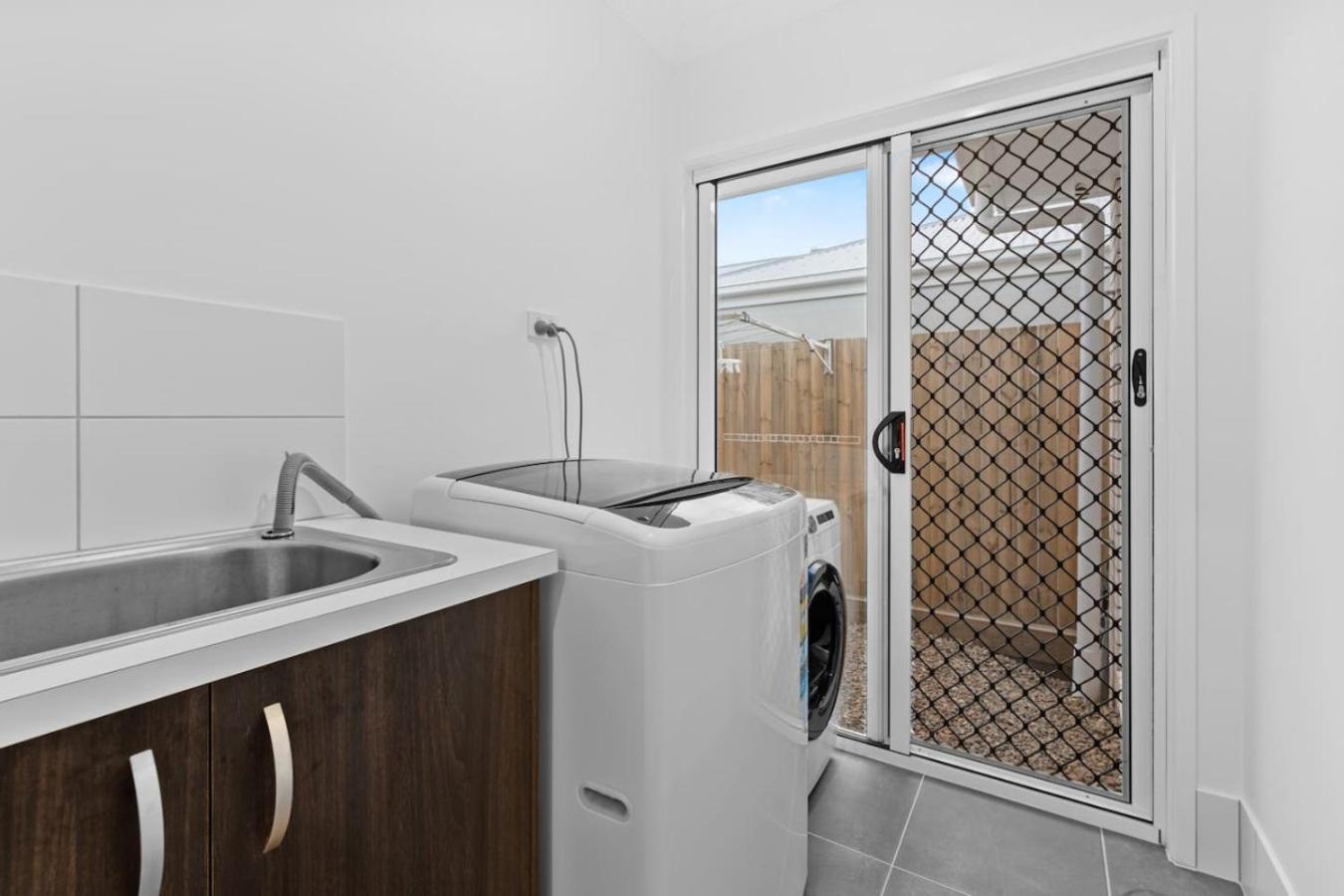 Casa de férias 1mins To Mall Brandnew 4beds Cozy With Ducted Ac Brisbane