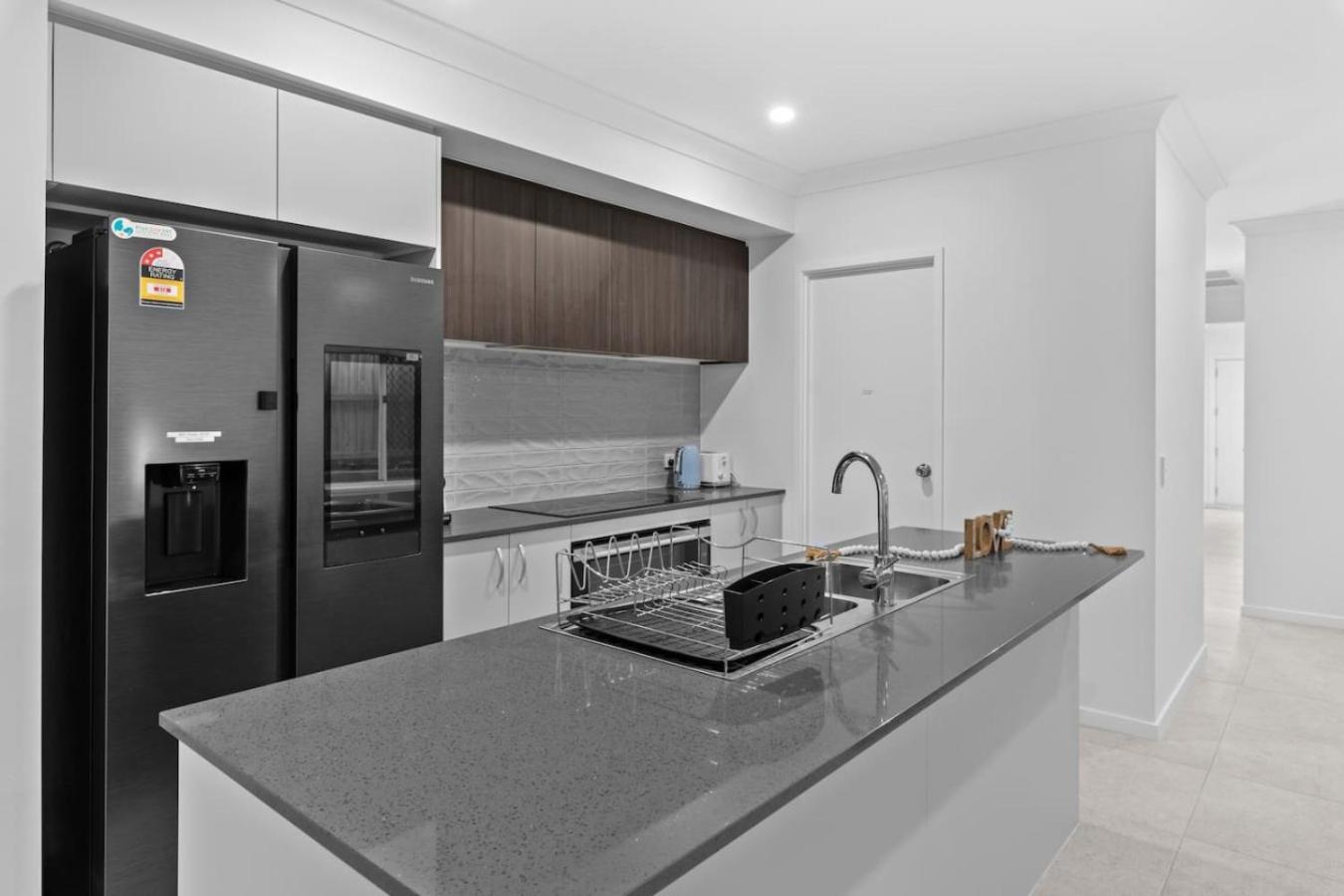 1mins To Mall Brandnew 4beds Cozy With Ducted Ac Casa de férias *