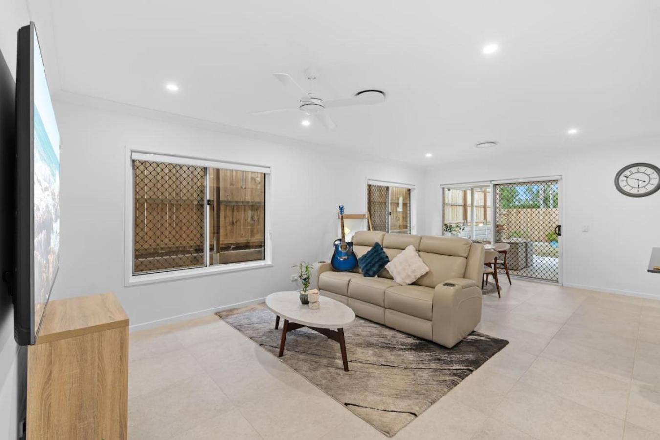 Casa de férias 1mins To Mall Brandnew 4beds Cozy With Ducted Ac *