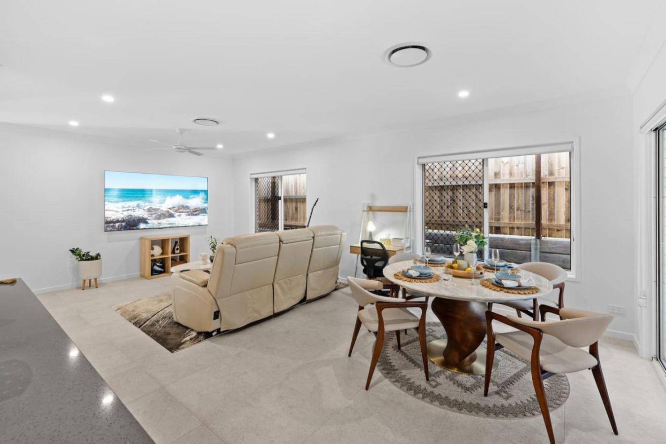 1mins To Mall Brandnew 4beds Cozy With Ducted Ac Brisbane