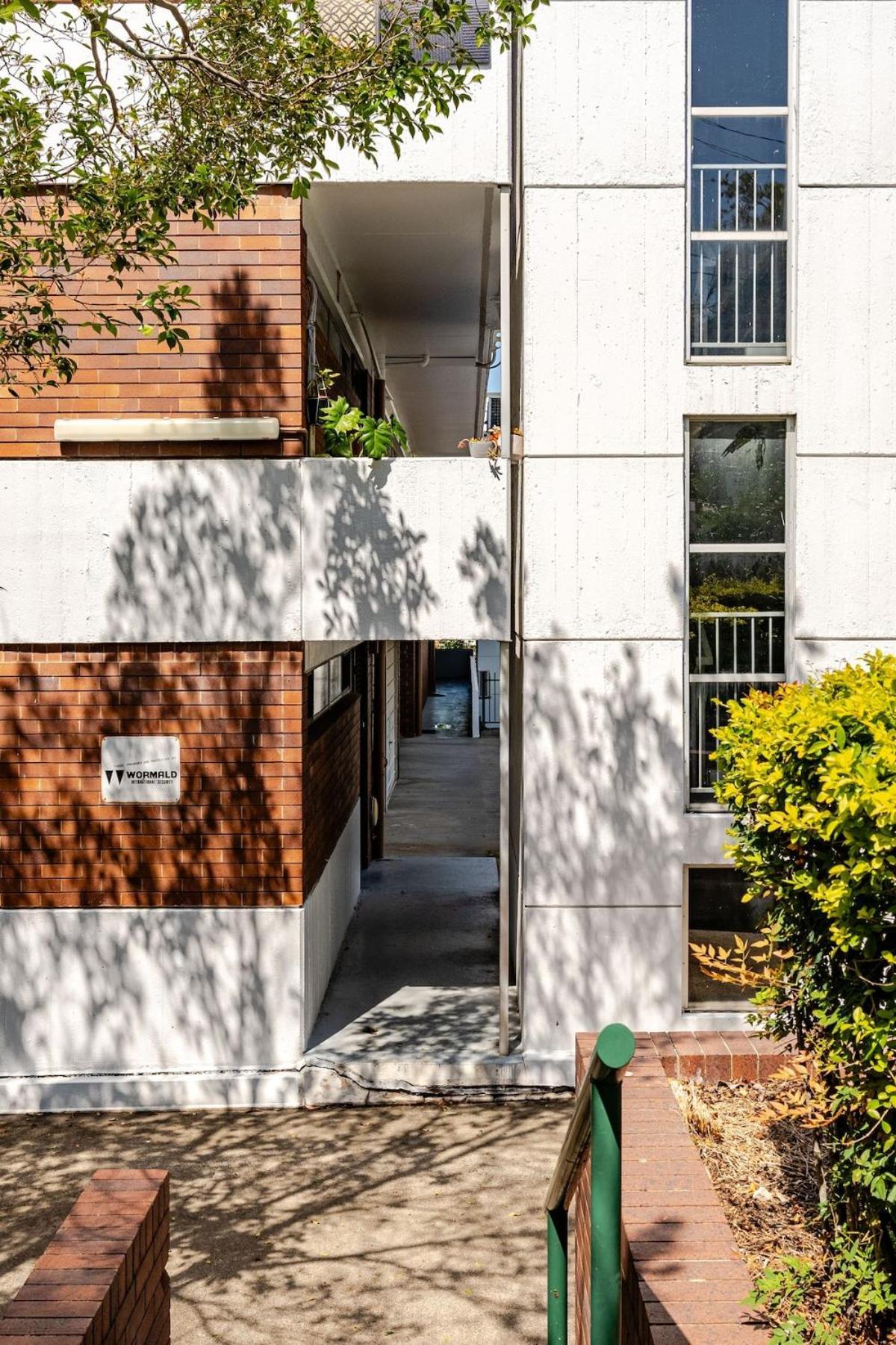 Mid Century Pad 1bed 1bath 1car 10 Mins To Cbd