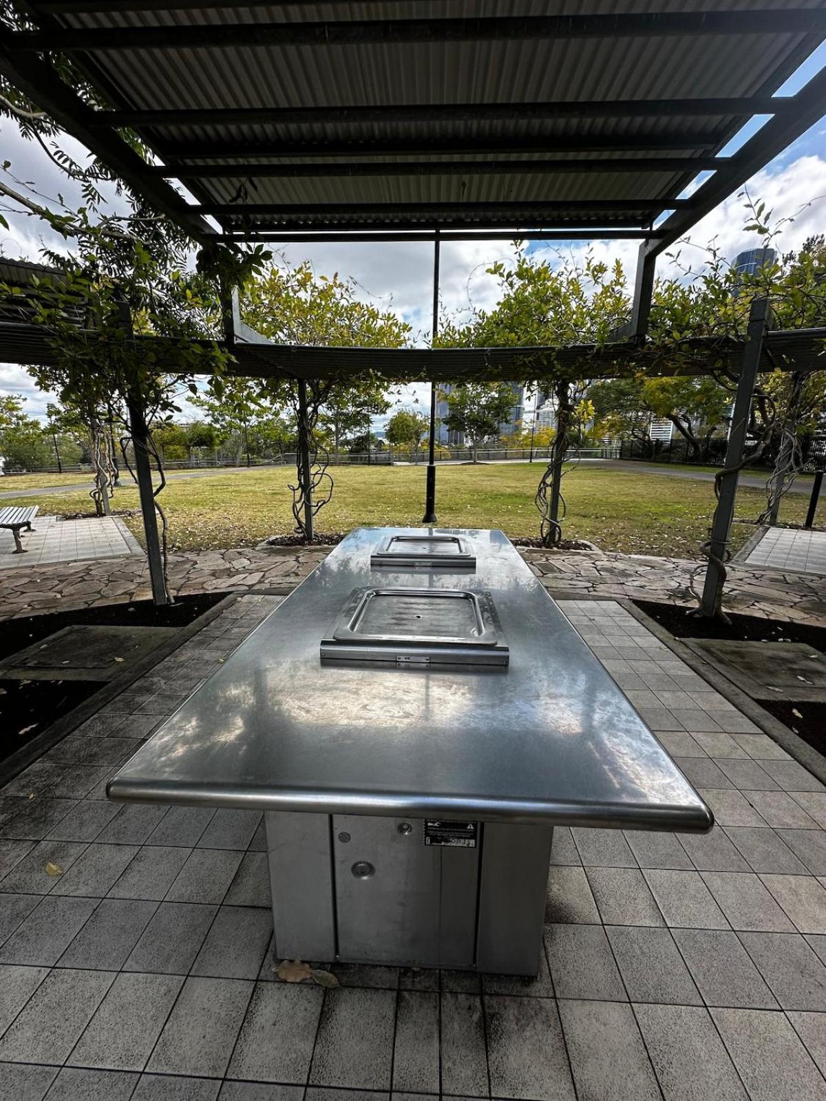 Apartment Mid Century Pad 1bed 1bath 1car 10 Mins To Cbd Brisbane