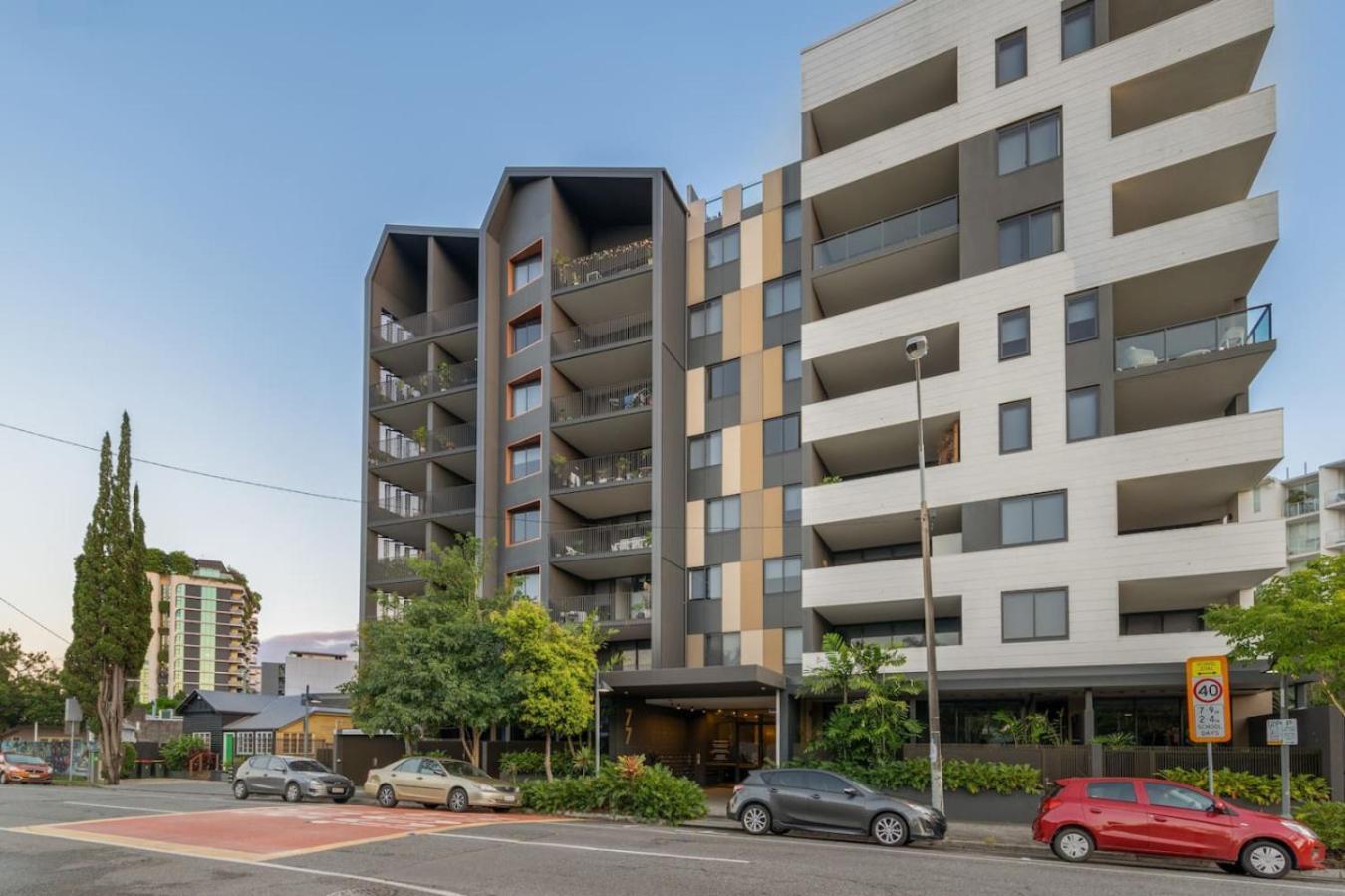Rooftop Pool And View Stylish 2bed With Ducted Ac