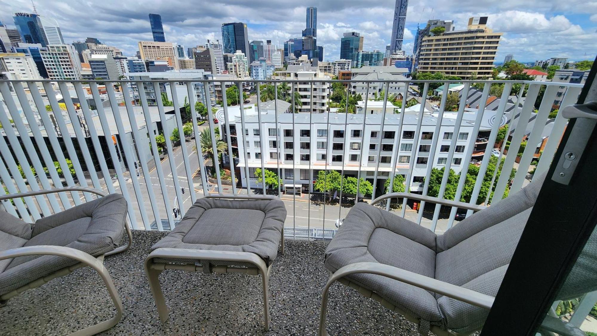 Lux View - Free Parking Apartment *