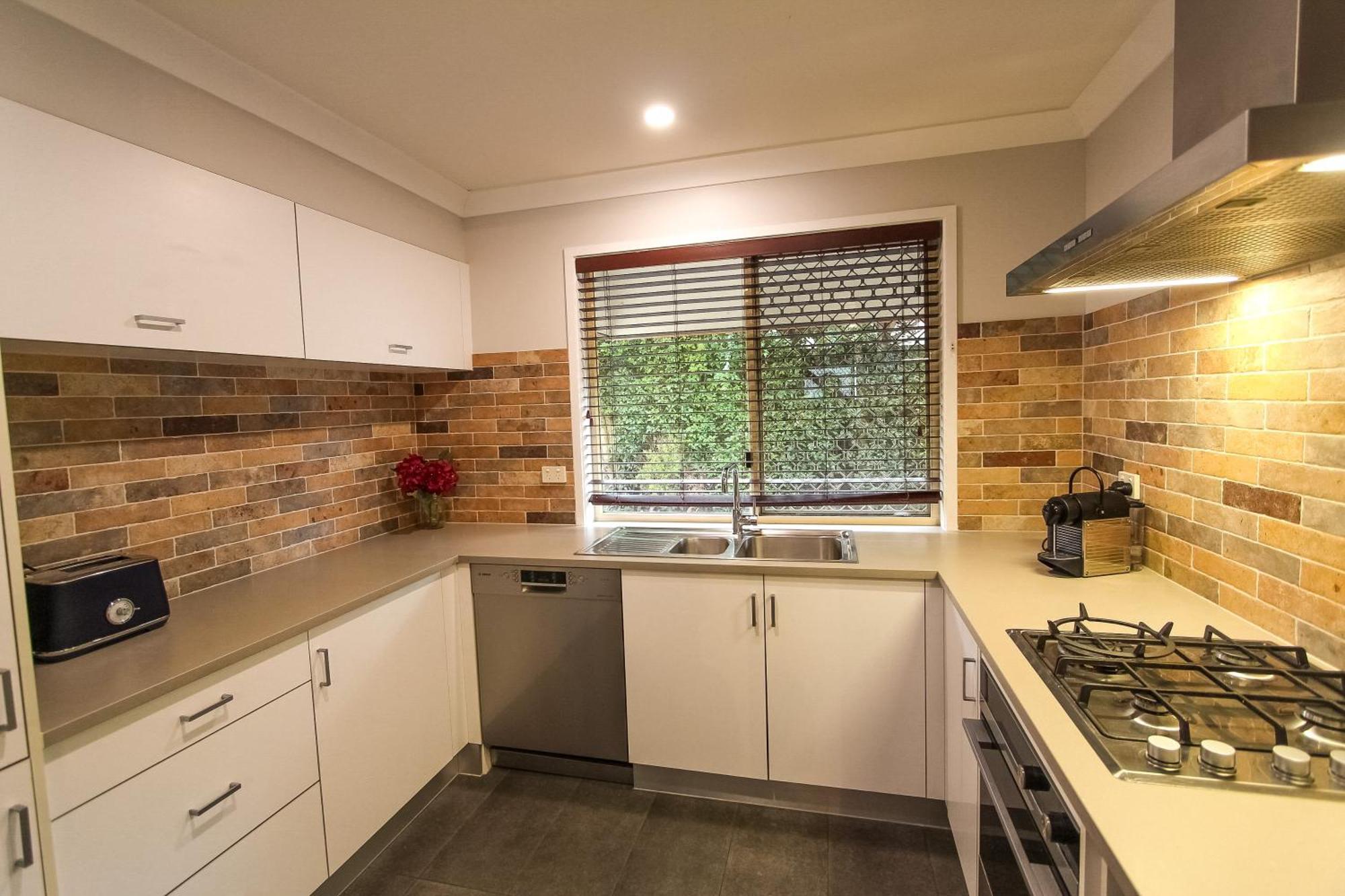 Leafy Retreat Townhouse Near Airport & Apartamento Brisbane