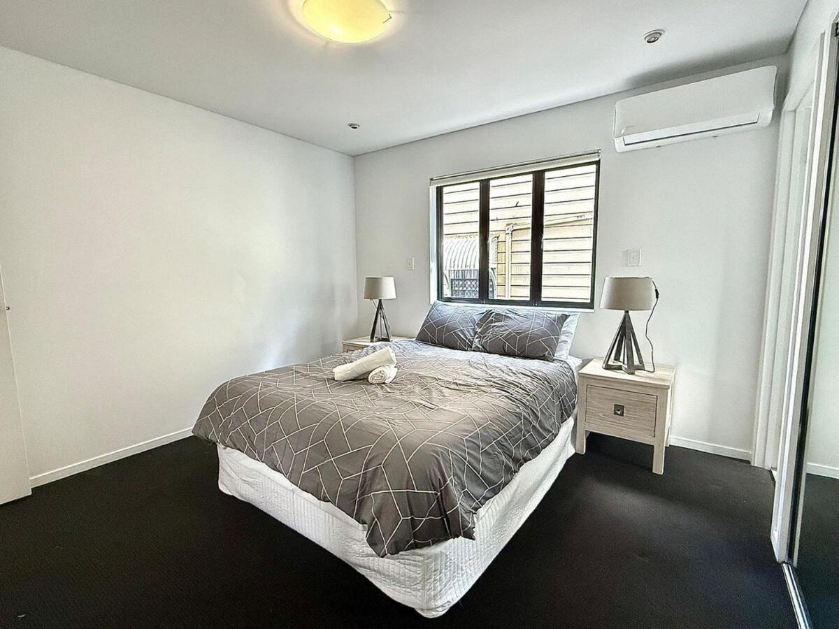 Apartamento Kangaroo Point - Being Everywhere At Once! Spacious 3 Bedroom Apartment, Location! Free Carpark Brisbane