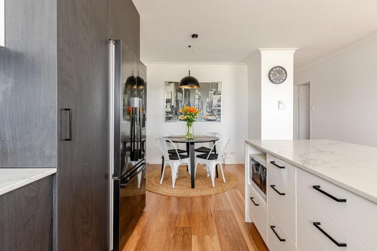 Value With View Sleeps 7 Apartment *