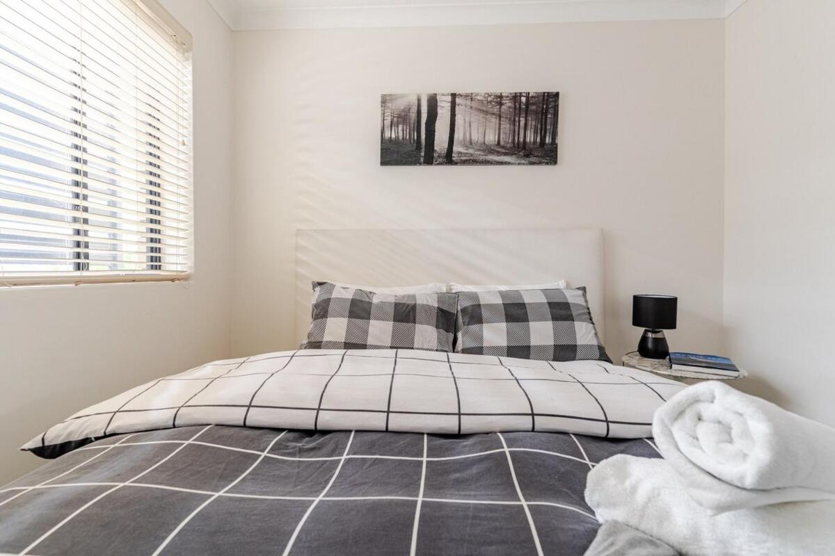 Value With View Sleeps 7 Apartment