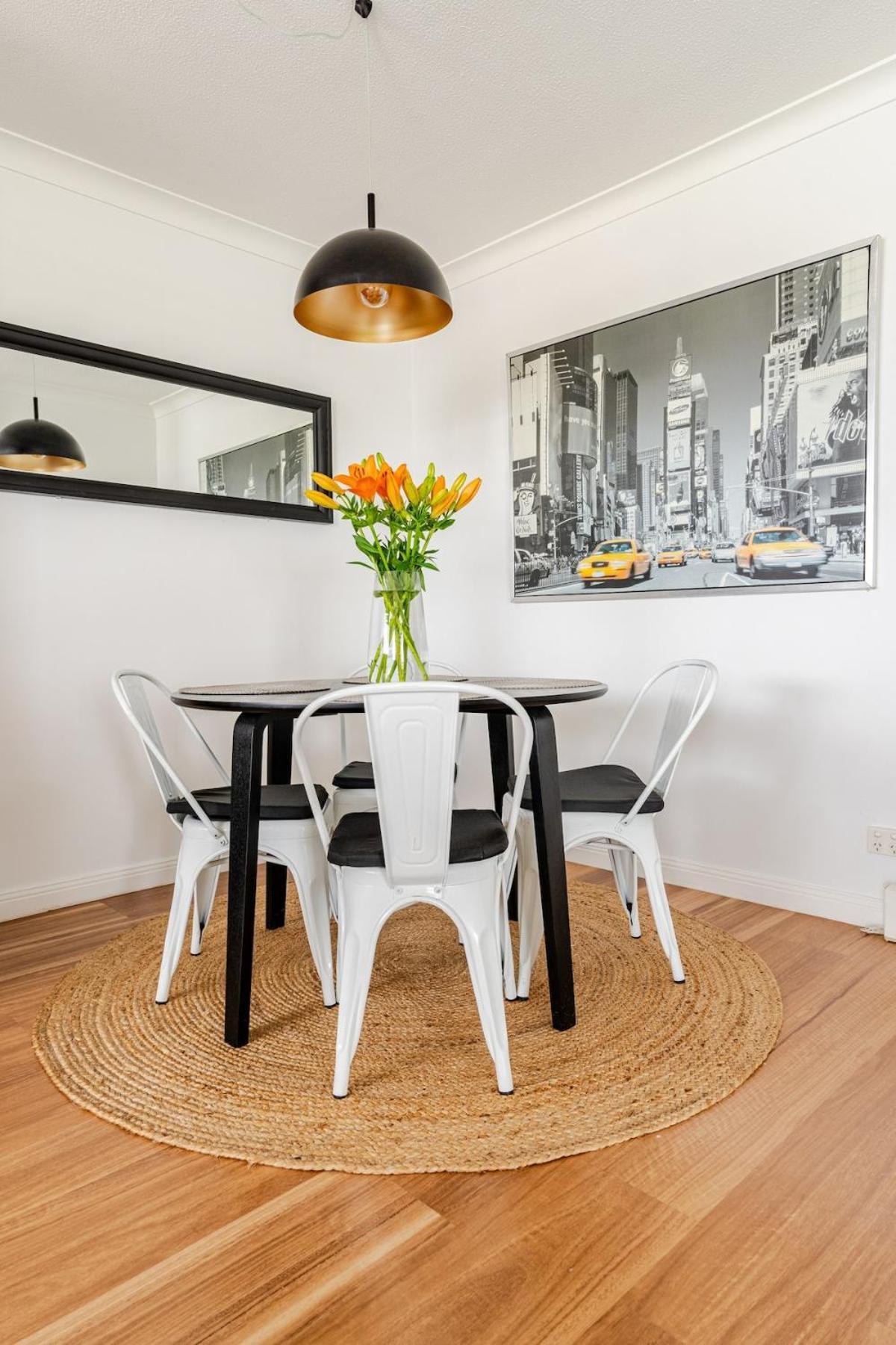 Value With View Sleeps 7 Apartment *