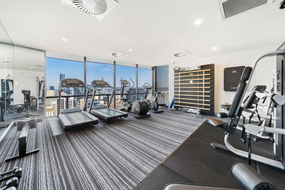 2-bedroom Riverside Lifestyle Living In Cbd *